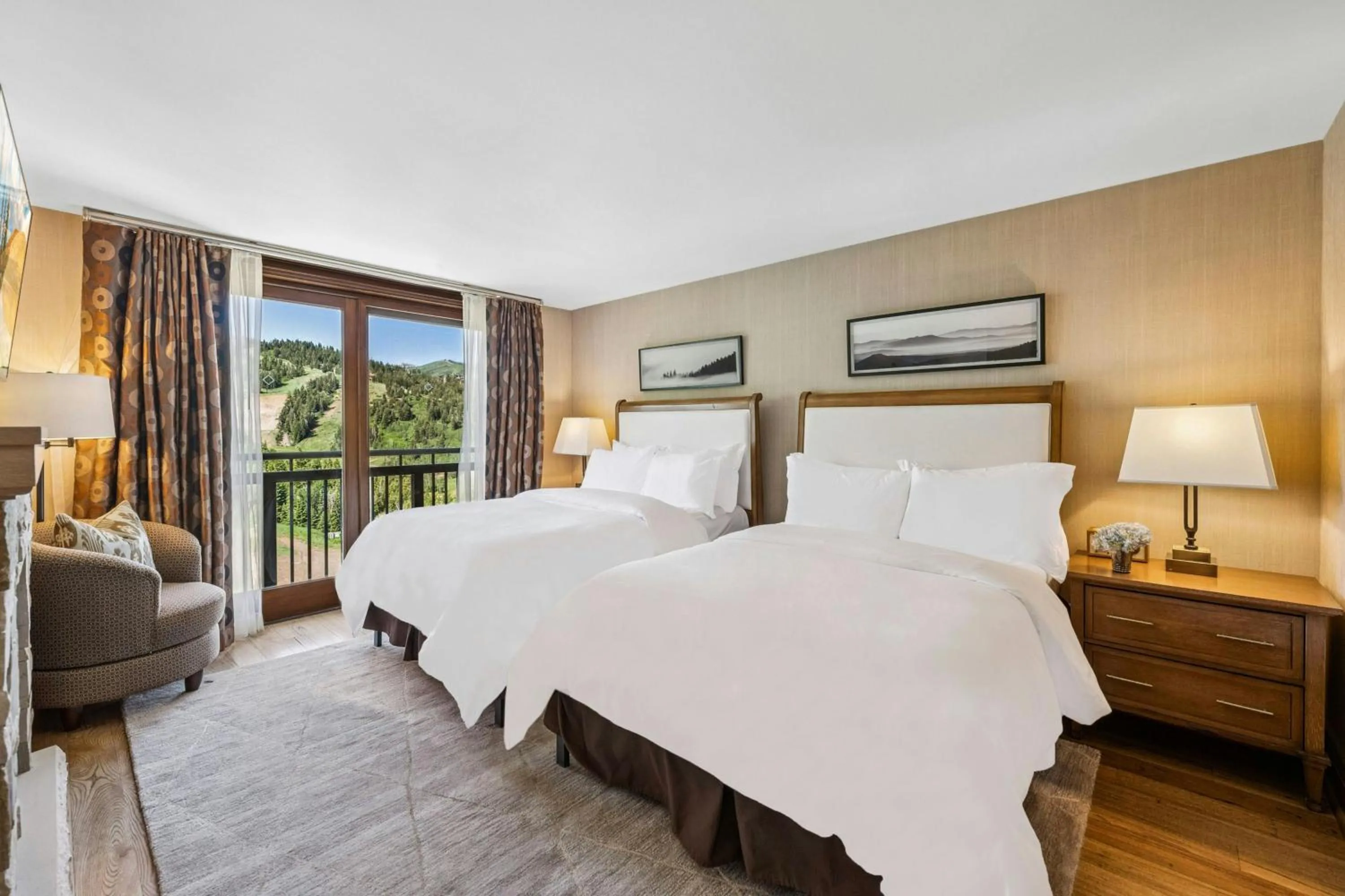 Bedroom, Bed in St. Regis Deer Valley