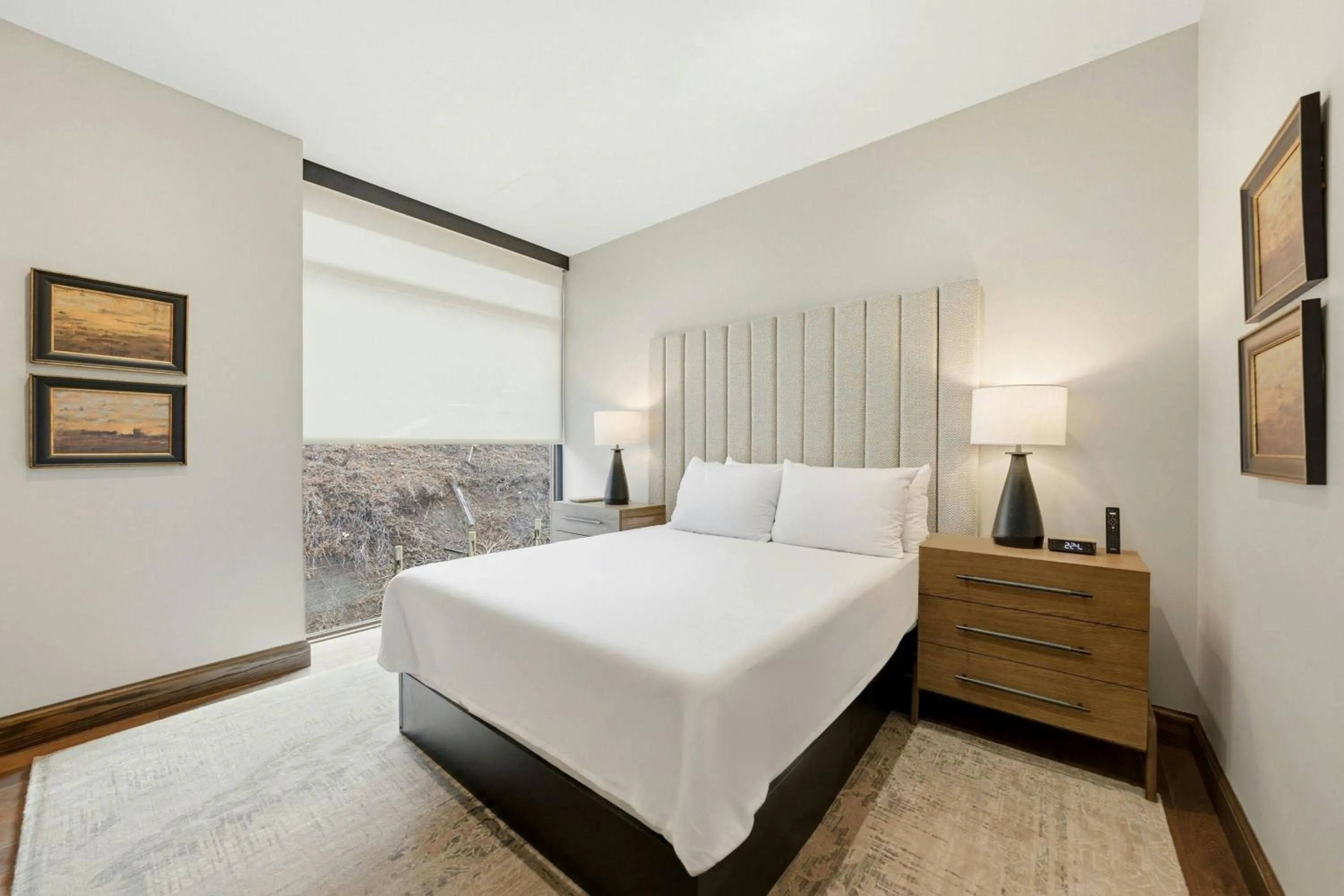 Bedroom, Bed in St. Regis Deer Valley