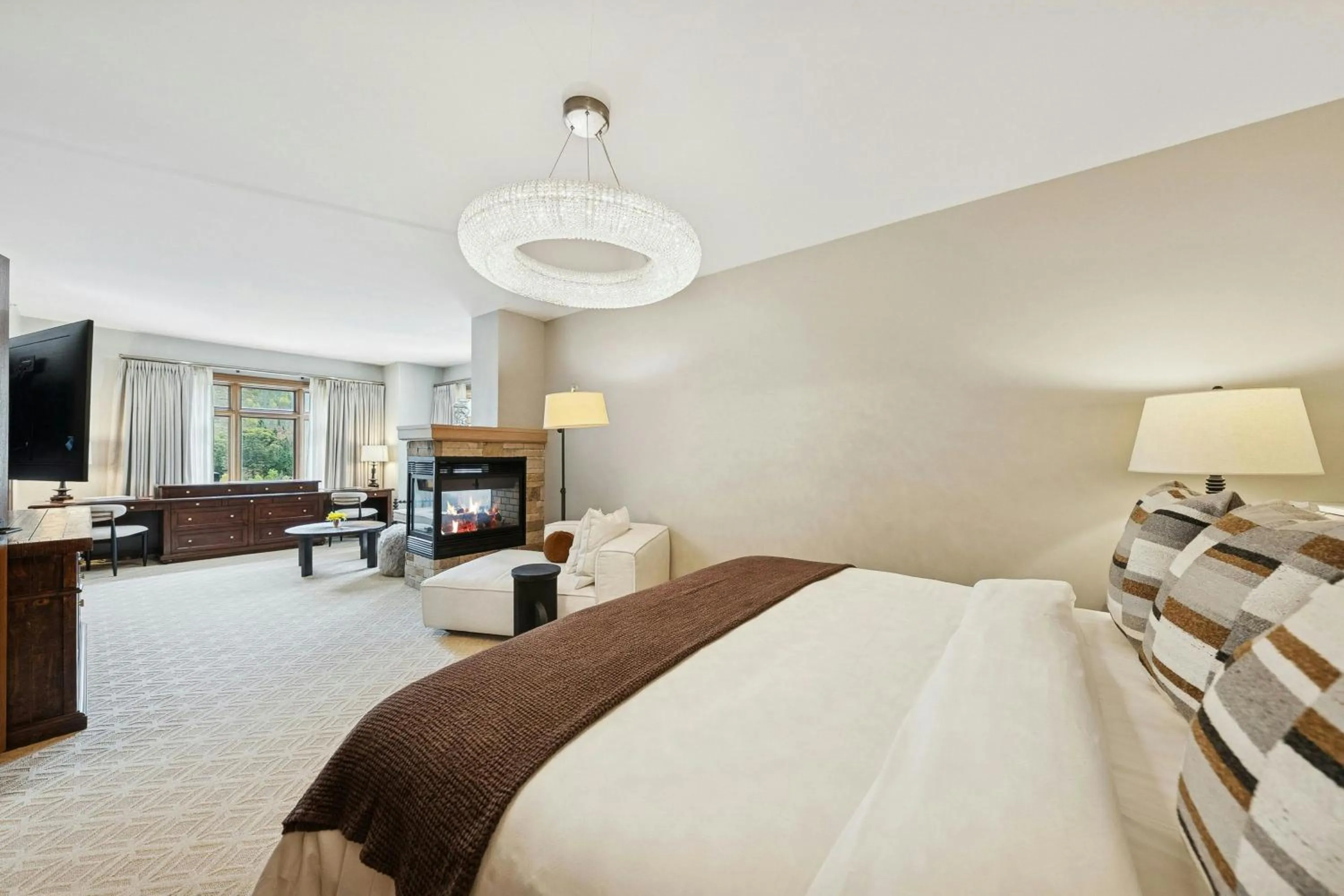 Bedroom, Bed in St. Regis Deer Valley