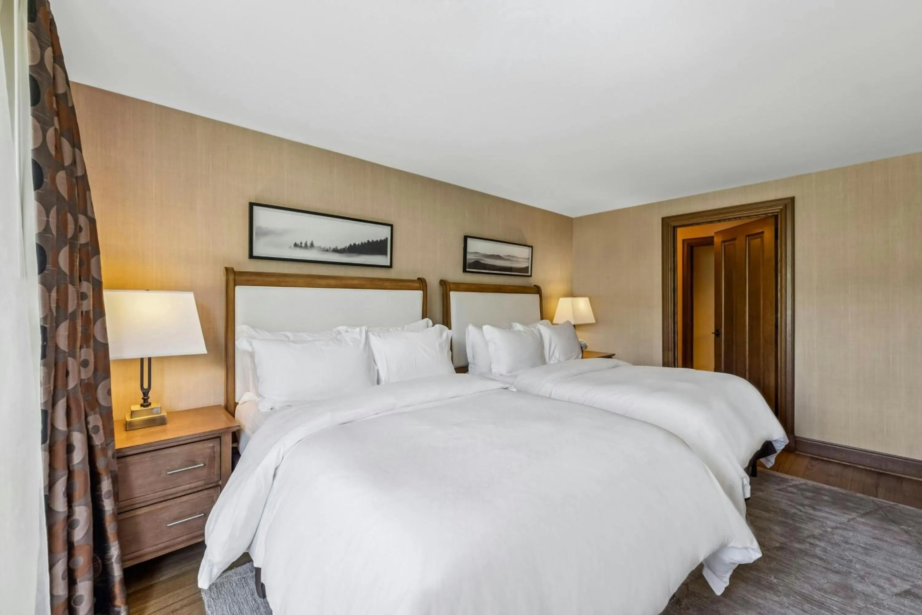 Bedroom, Bed in St. Regis Deer Valley