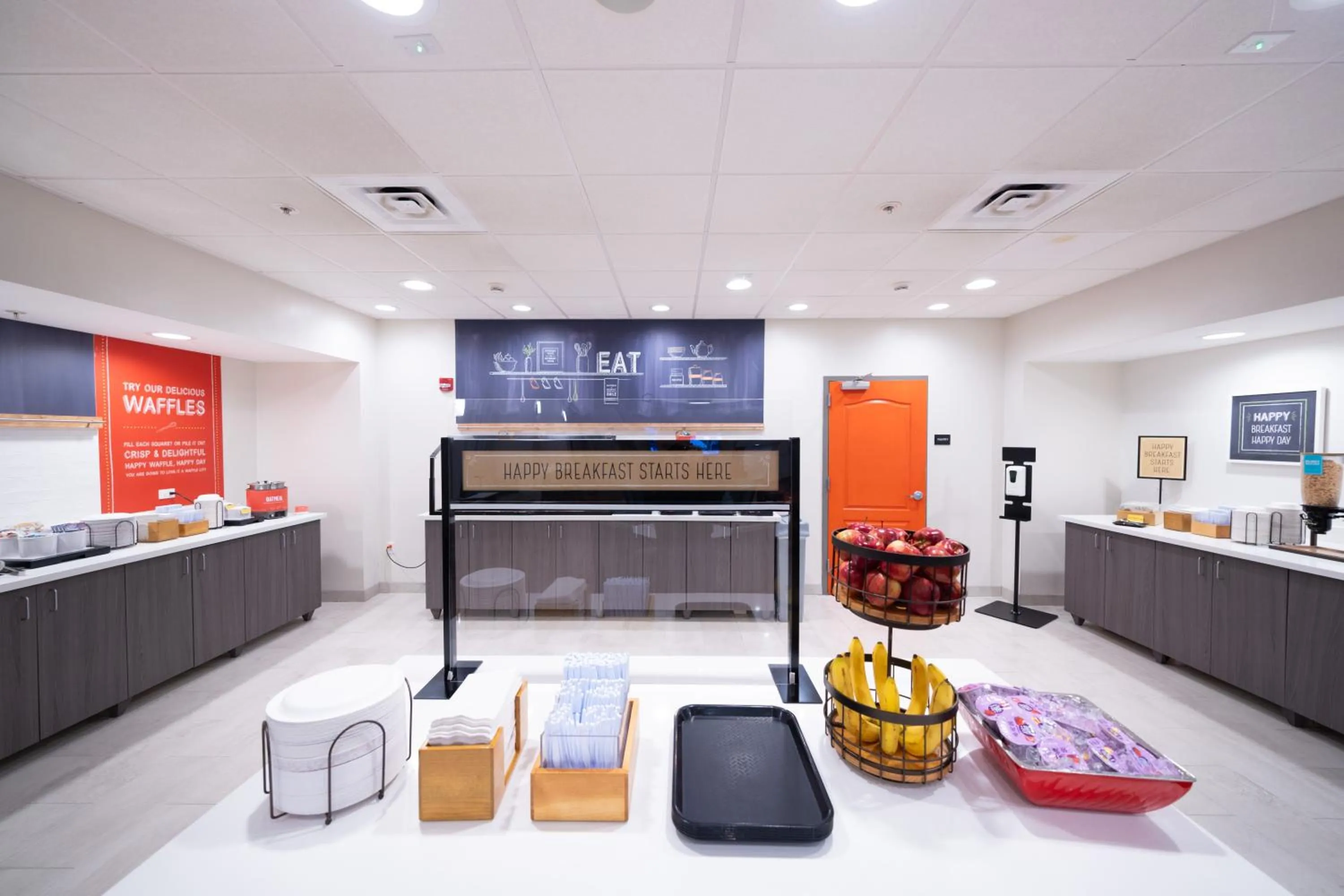 Restaurant/places to eat in Hampton Inn & Suites by Hilton Seattle/Kent