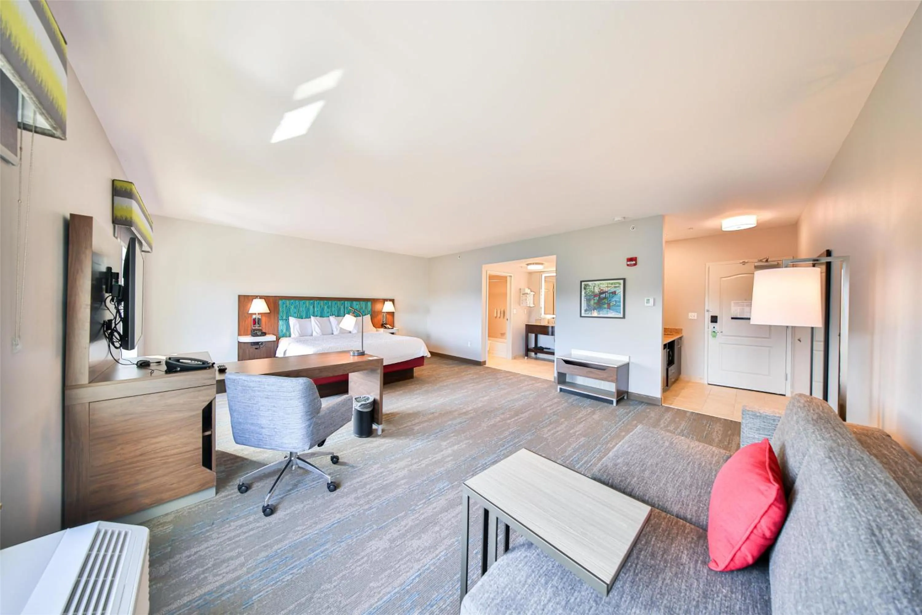 Living room in Hampton Inn & Suites by Hilton Seattle/Kent