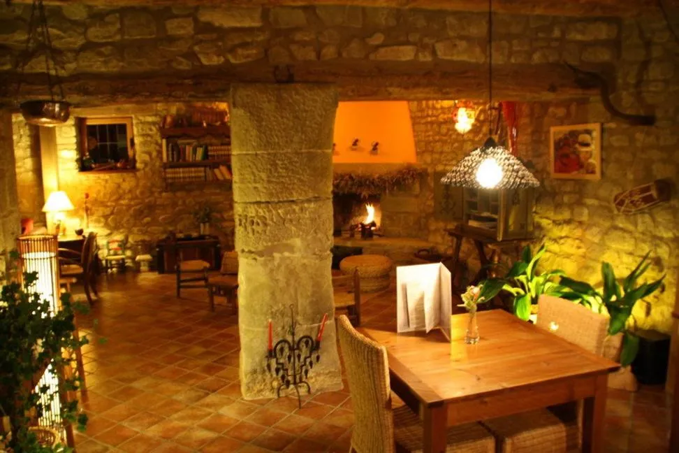 Restaurant/places to eat in El Corral De Concilio