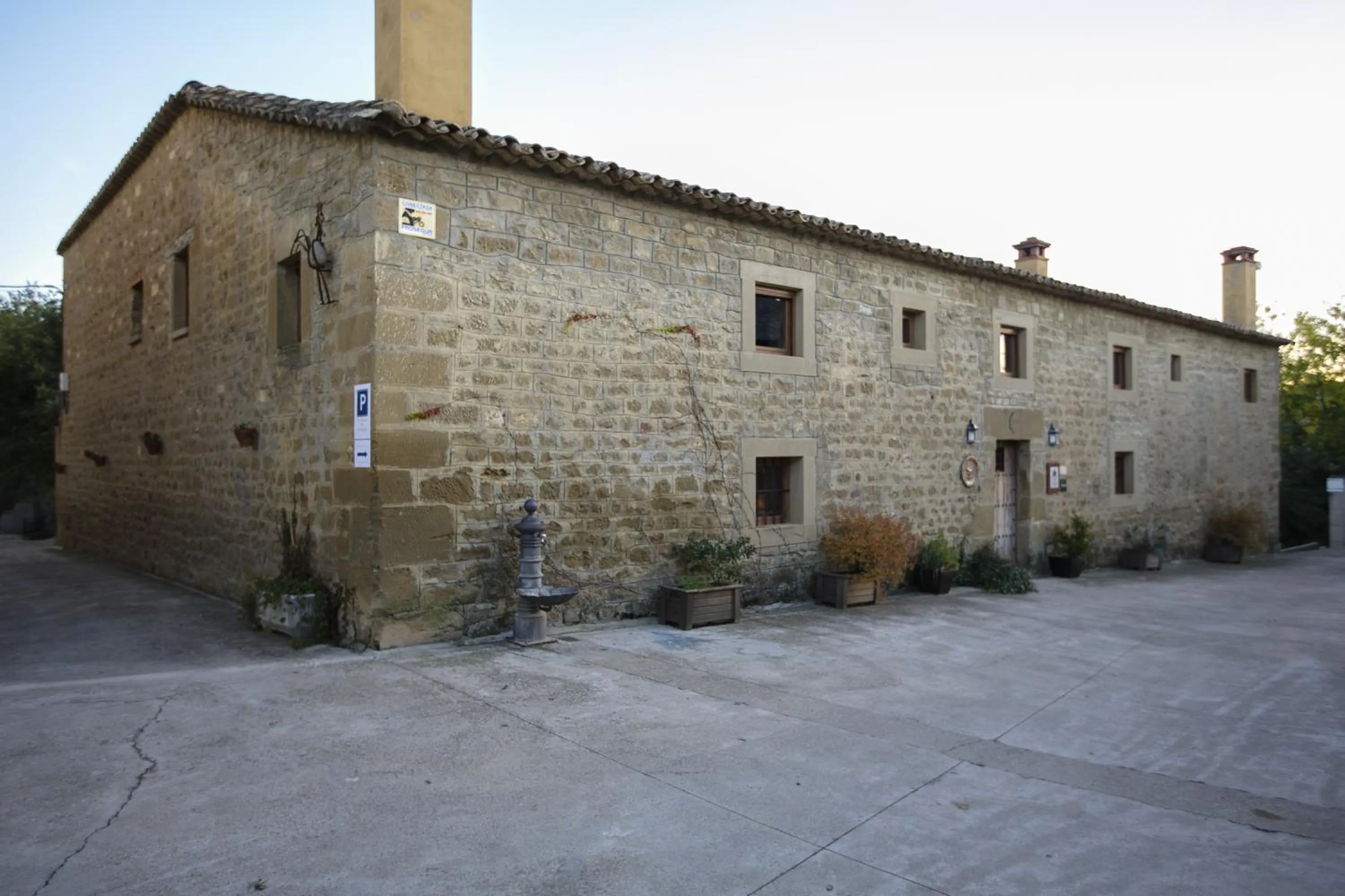 Facade/entrance in El Corral De Concilio