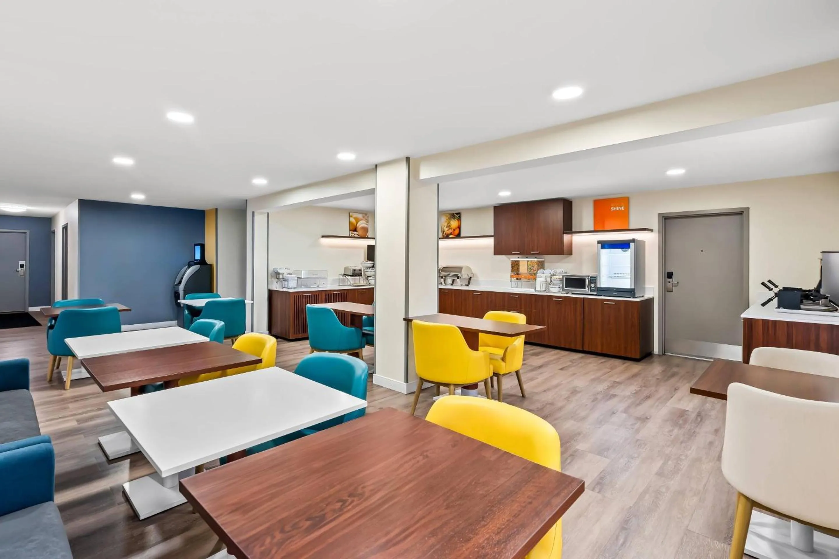 Breakfast in Comfort Inn & Suites Salt Lake City I-80 I-15 Downtown