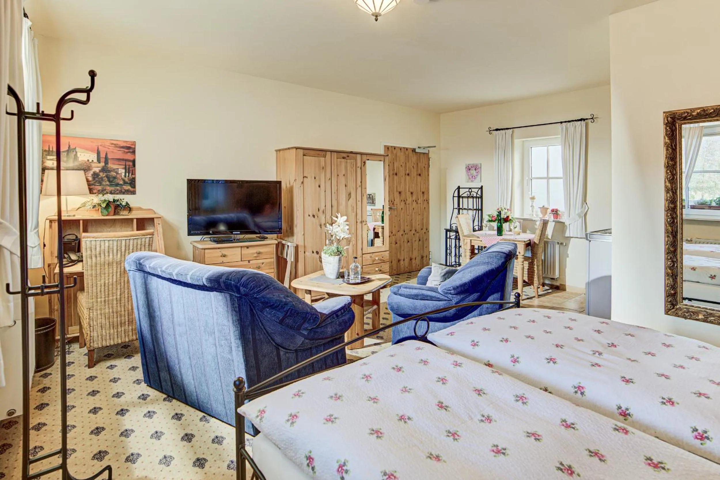 Photo of the whole room, Bed in Landhaus Zimmermann