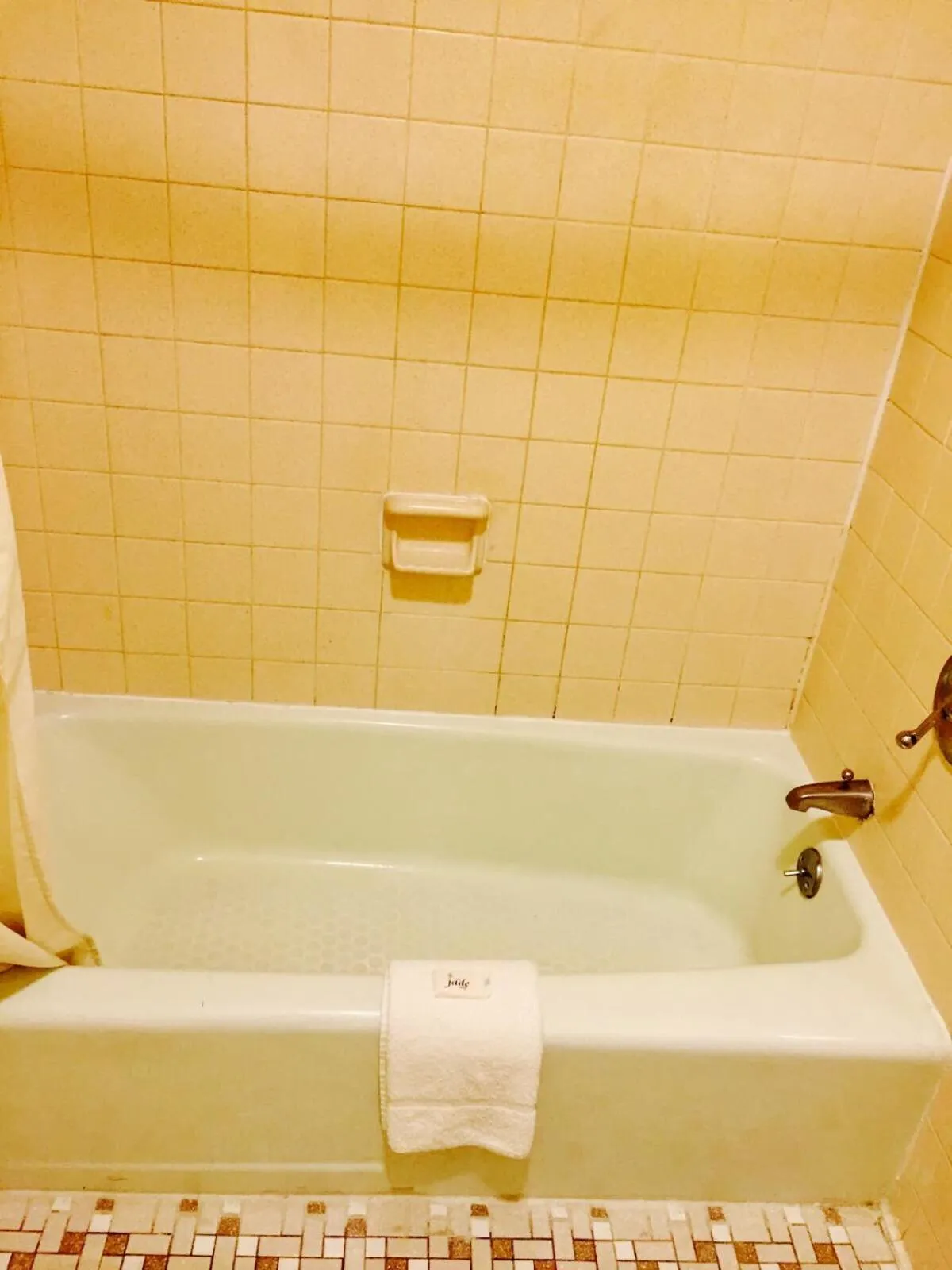 Bath in Ross Motel