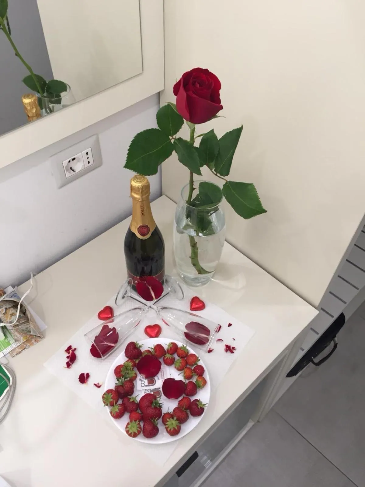 Food and drinks in Merulana Holidays