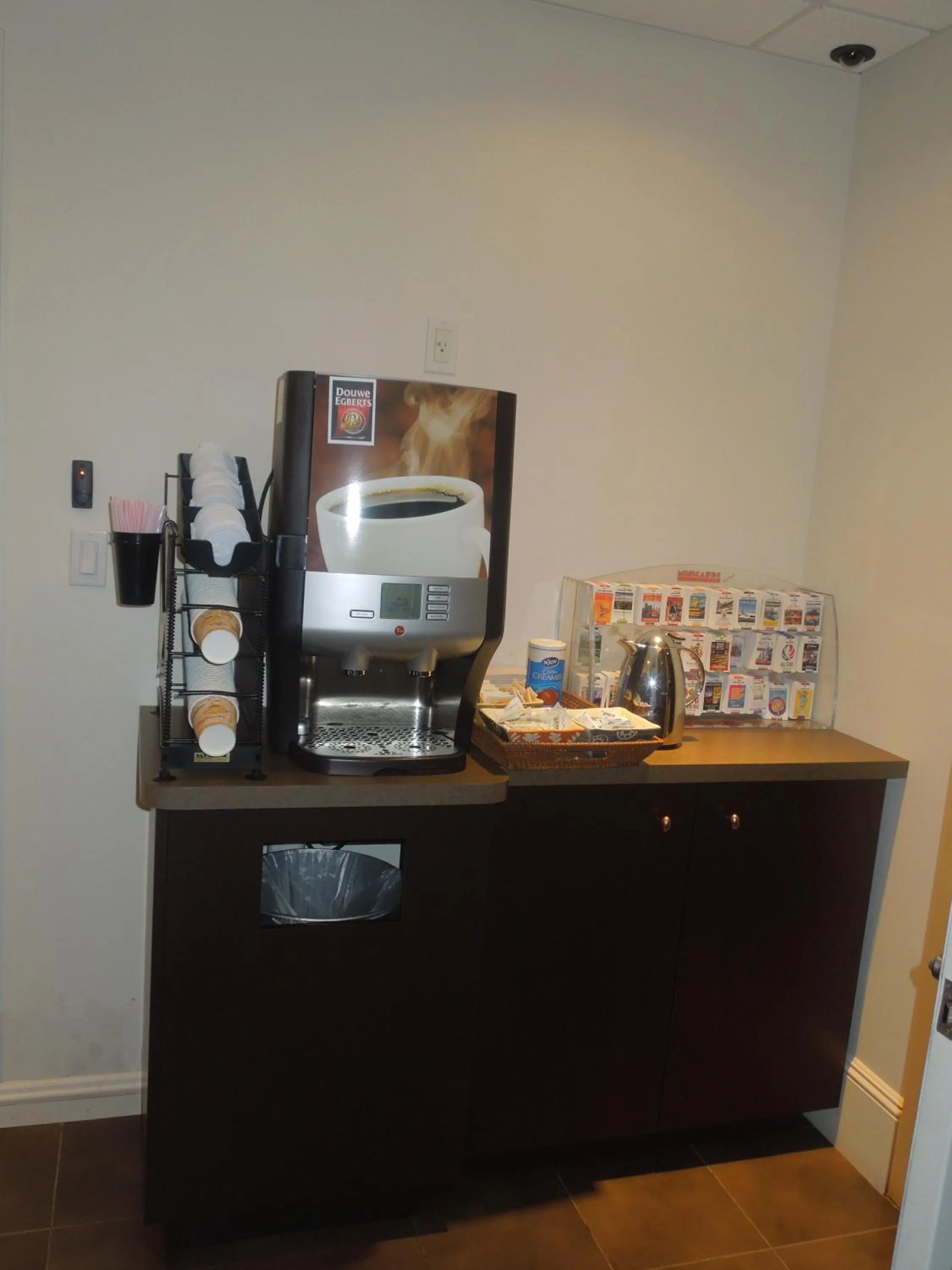 Coffee/tea facilities in Seton Hotel