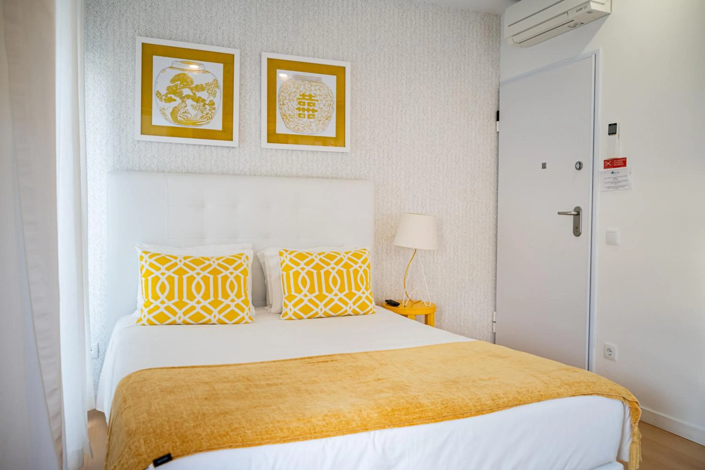 Bed in By the Sea - Nazaré