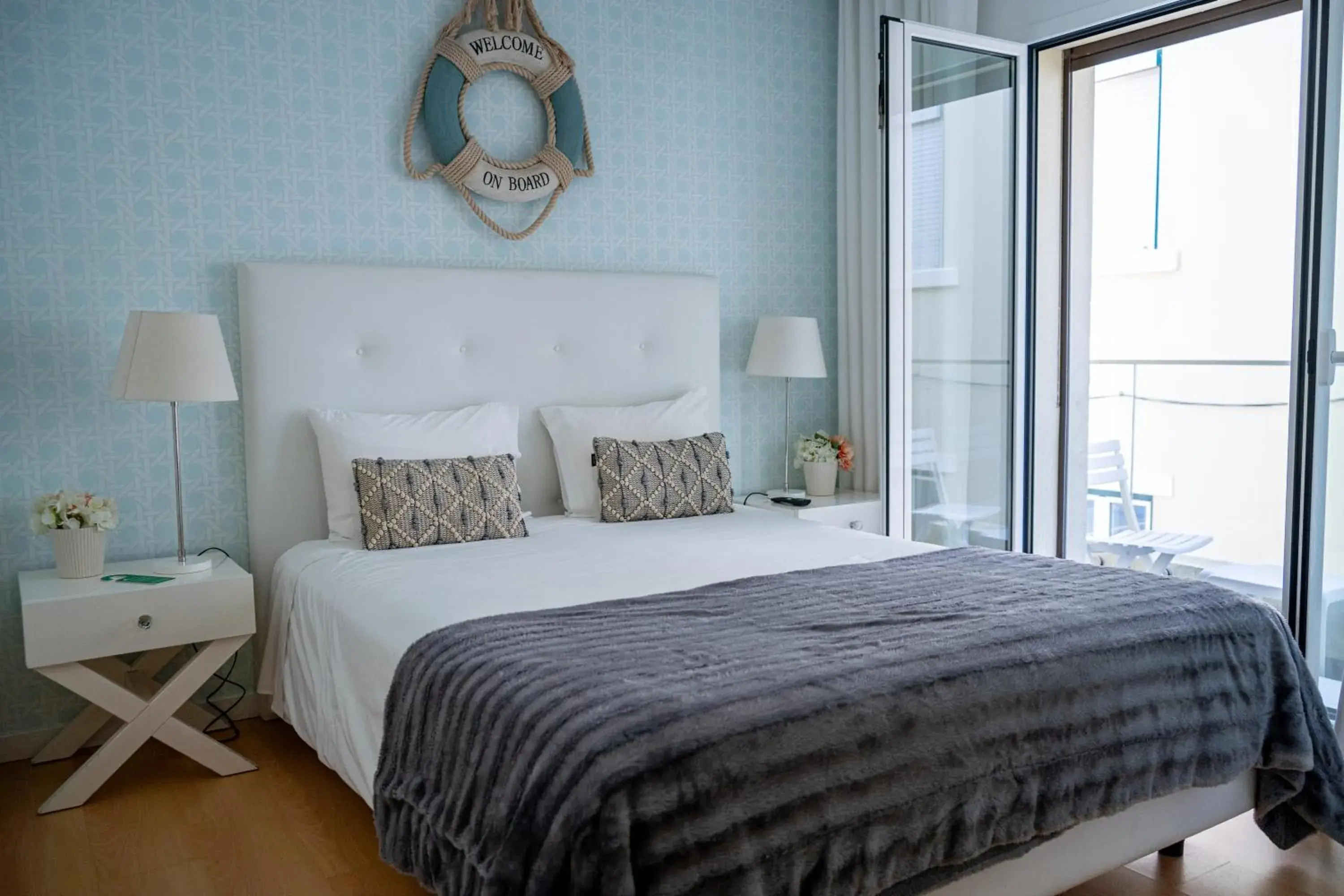 Double Room with Balcony and Side Sea View in By the Sea - Nazaré Double Room with Balcony and Side Sea View in By the Sea - Nazaré