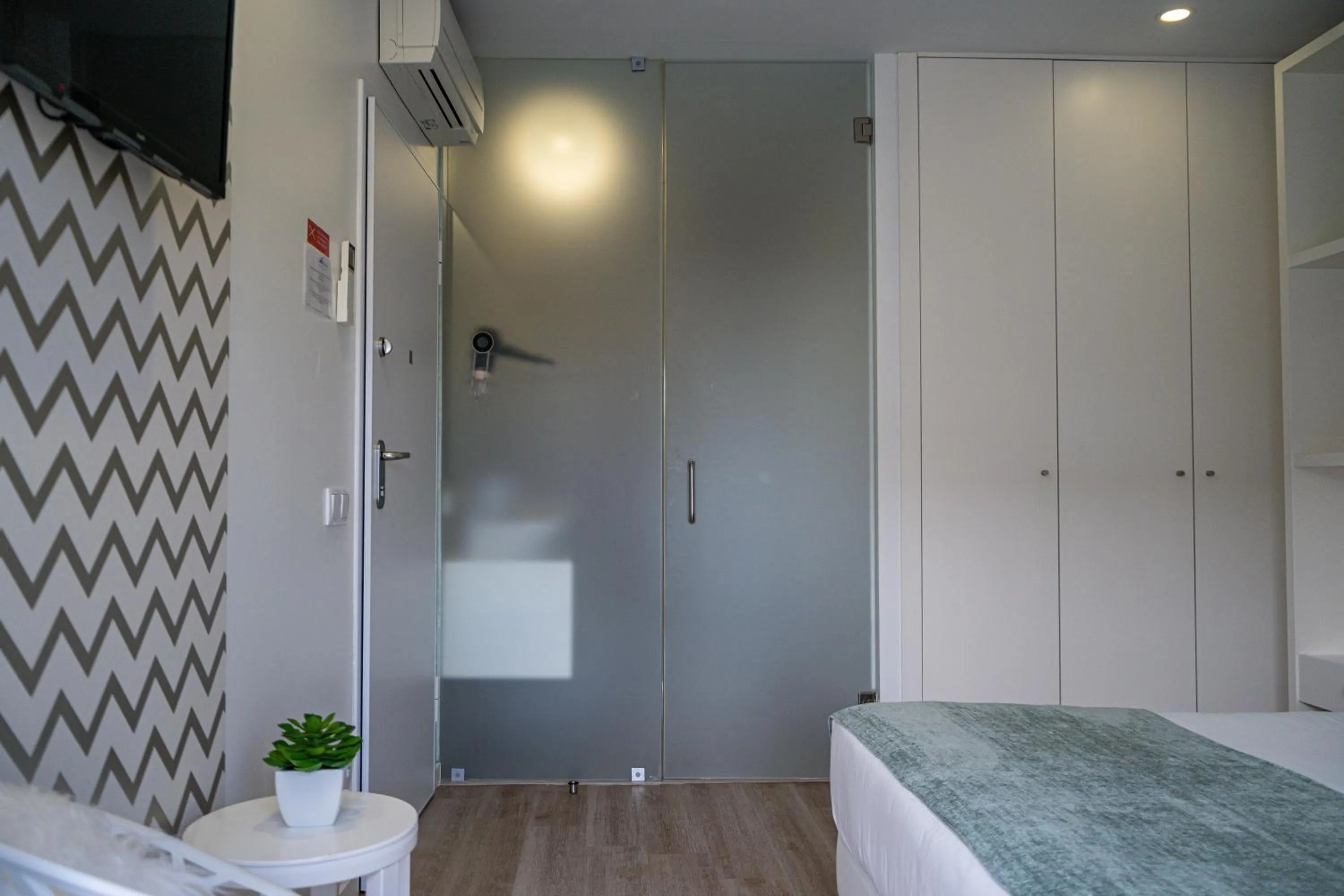 Bed in By the Sea - Nazaré