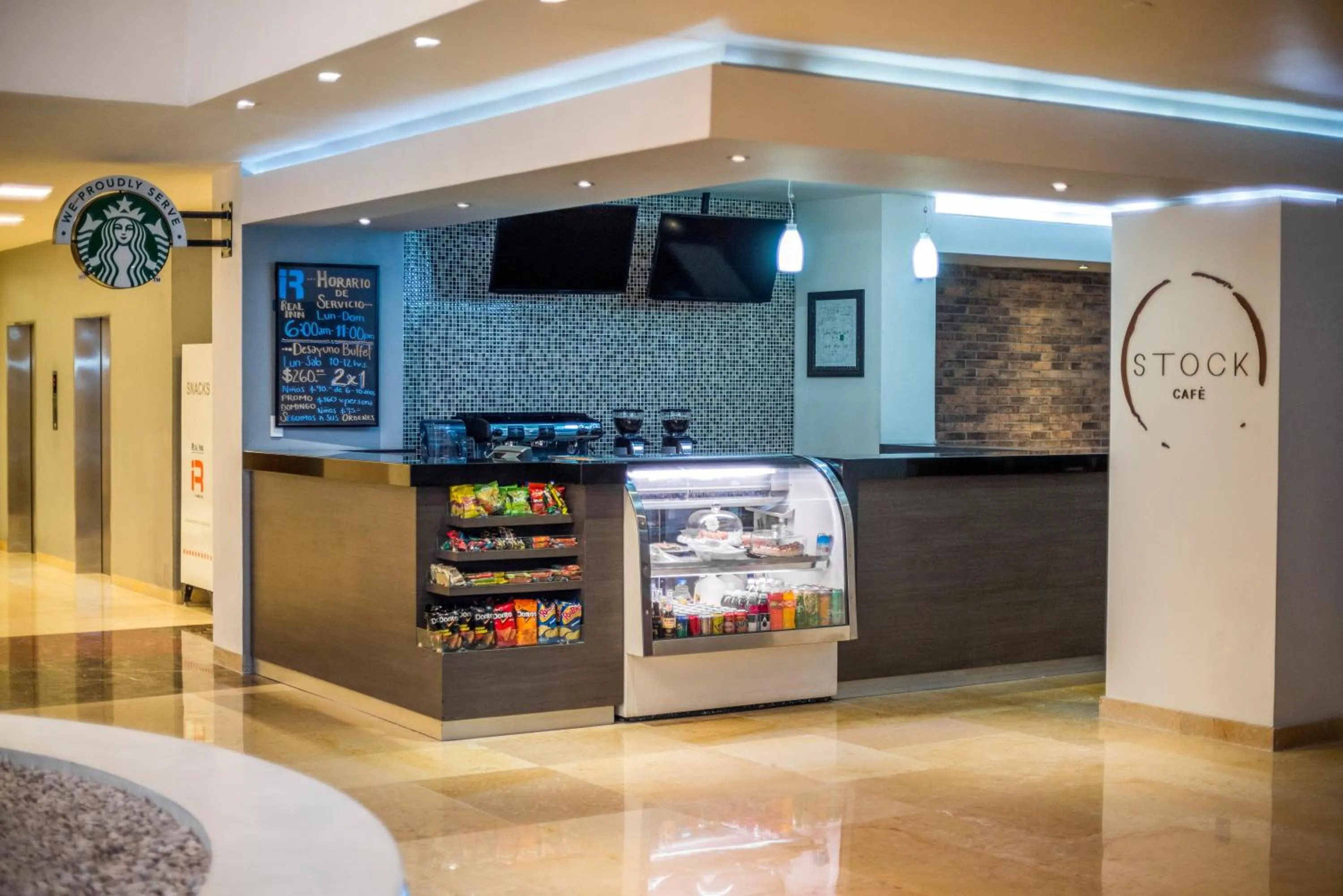 Coffee/tea facilities in Real Inn Perinorte