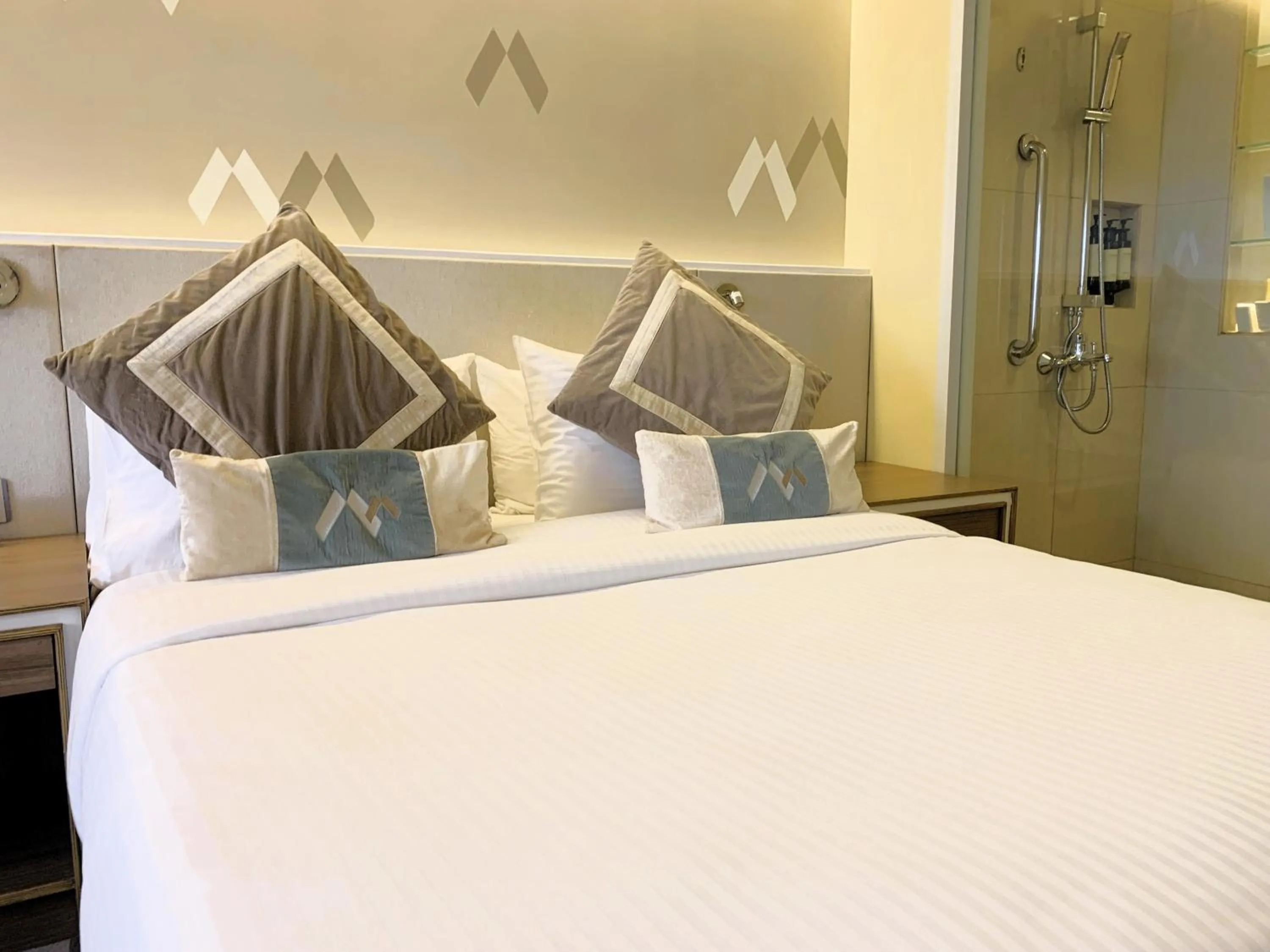 Bed in Hotel Benilde Maison De La Salle