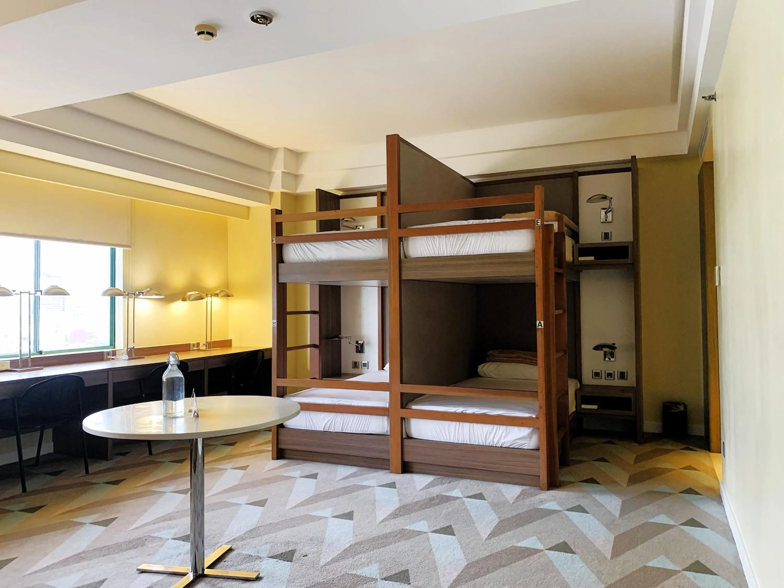bunk bed, Bed in Hotel Benilde Maison De La Salle