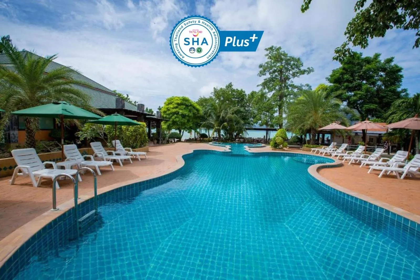 Swimming pool in Phi Phi Andaman Beach Resort