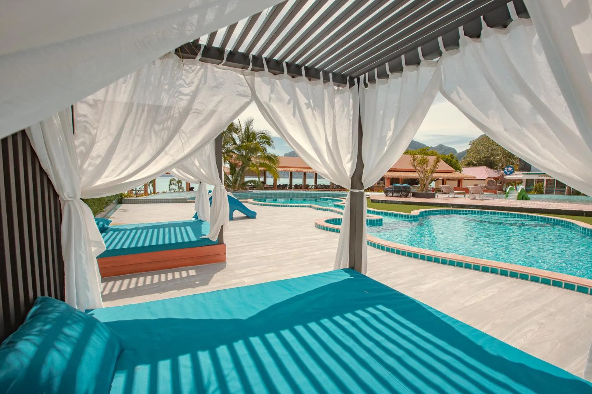 Swimming pool in Phi Phi Andaman Beach Resort
