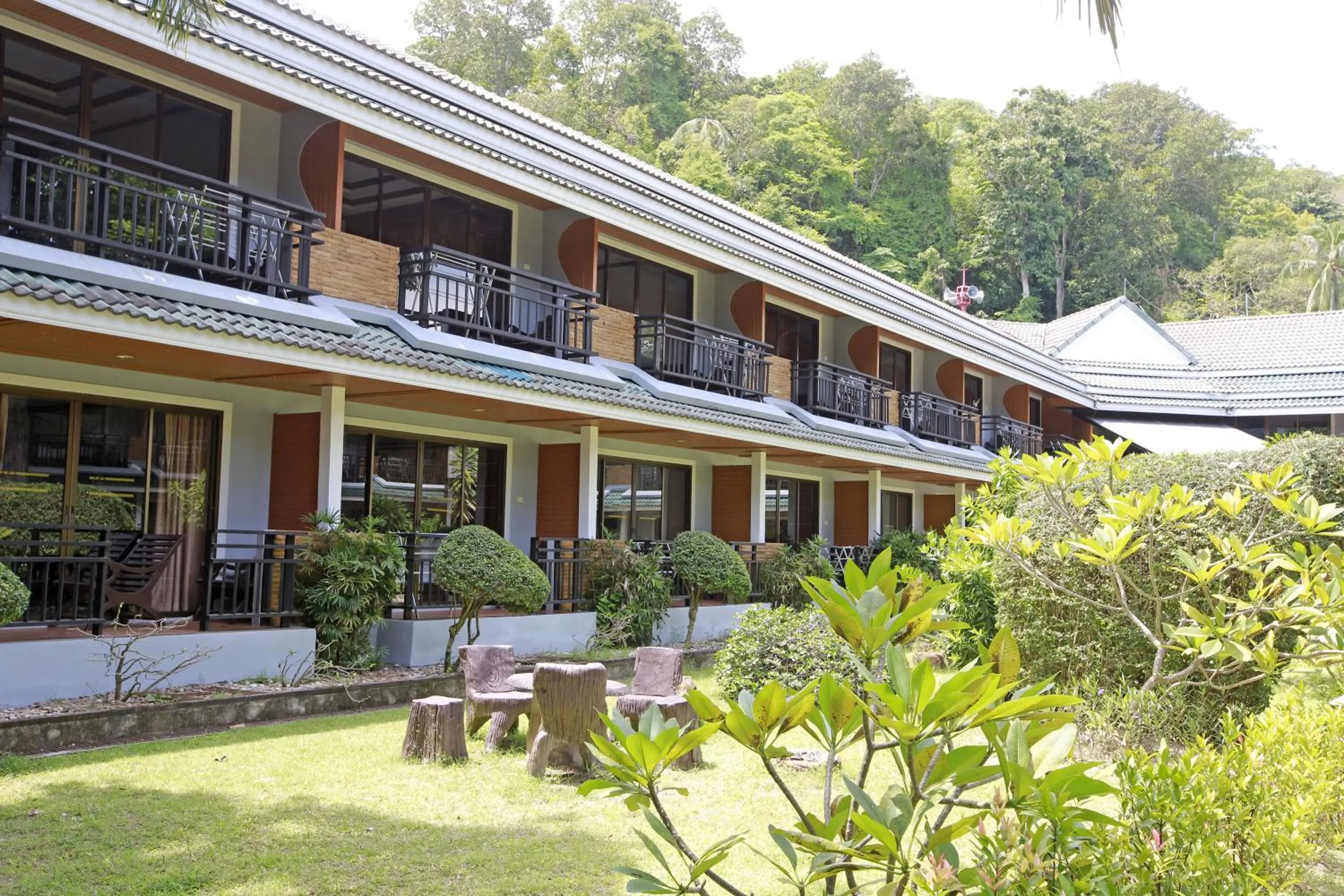 Property building in Phi Phi Andaman Beach Resort