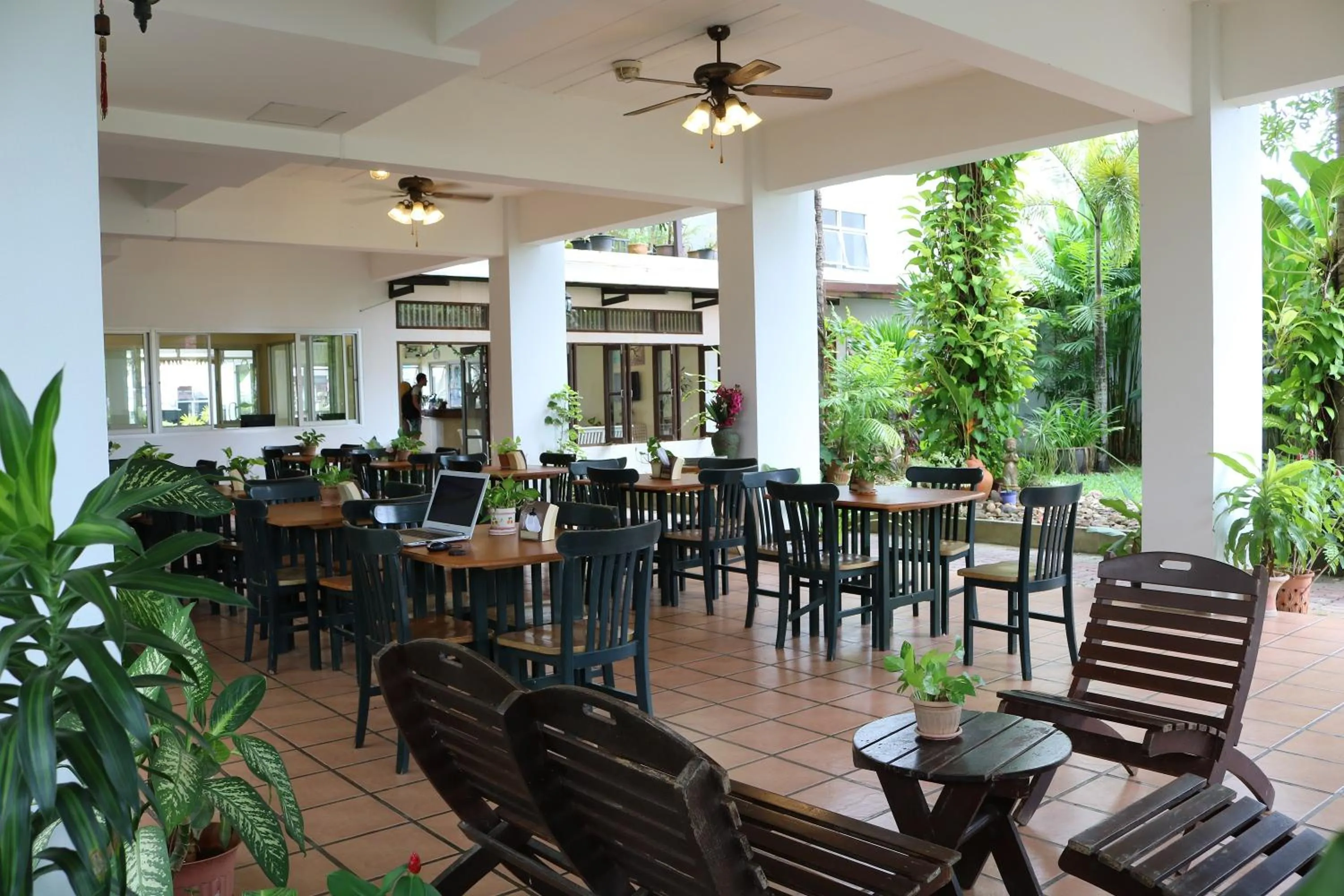 Restaurant/places to eat in The Greenery Hotel