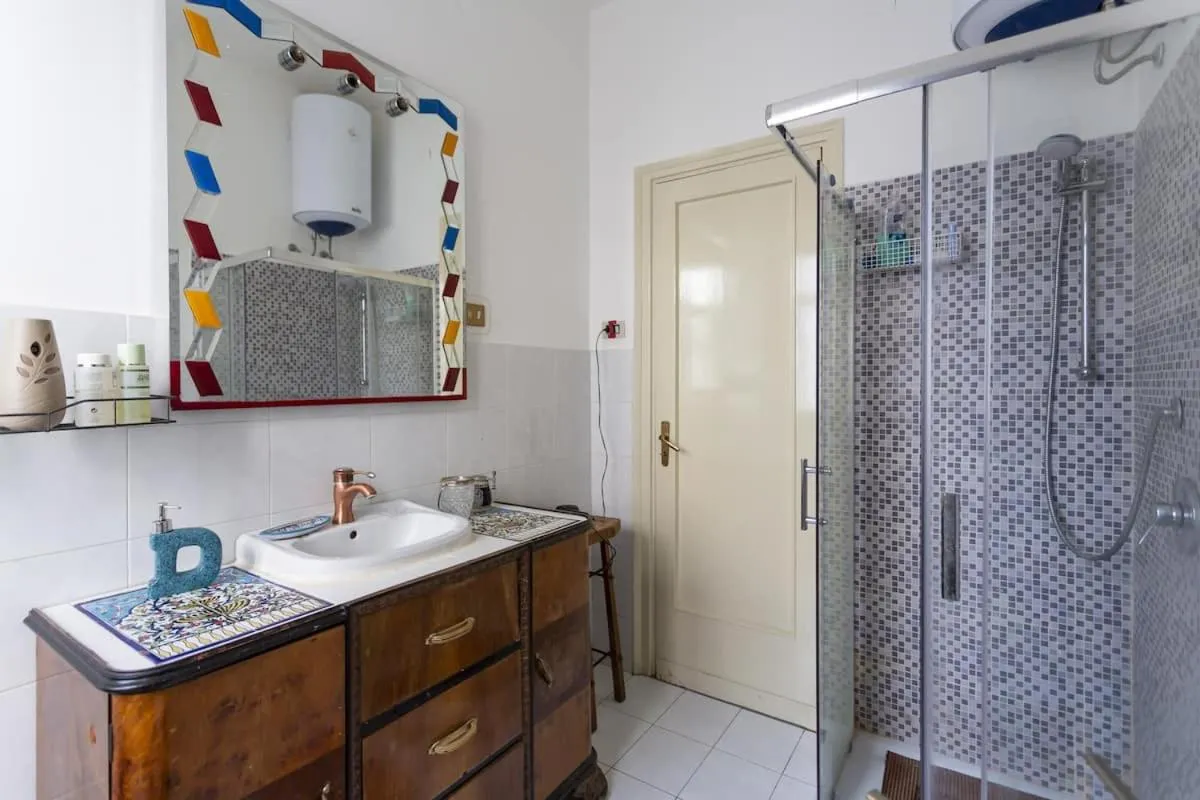 Shower in Stella Maris