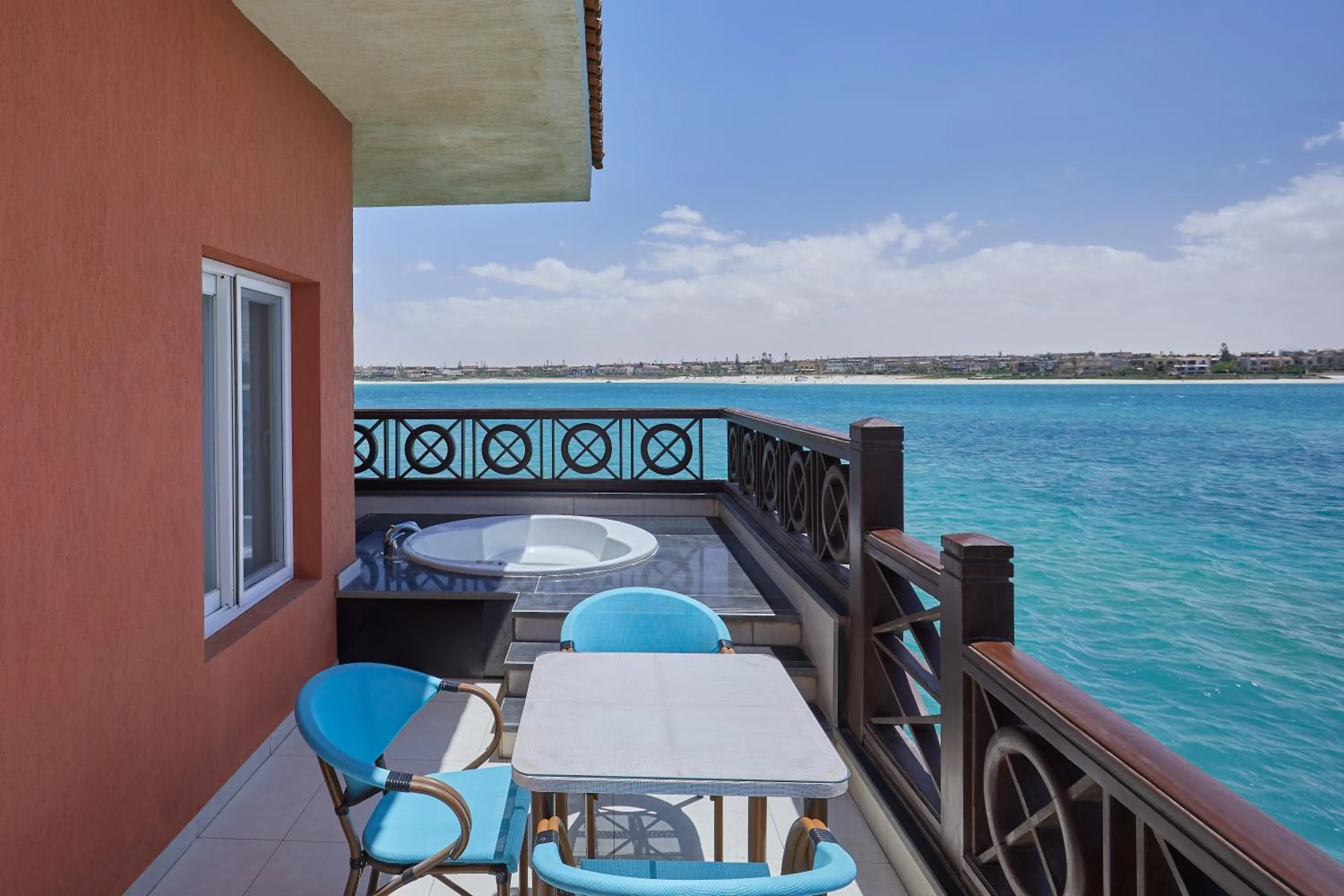 Golden Ocean Marina Hotel