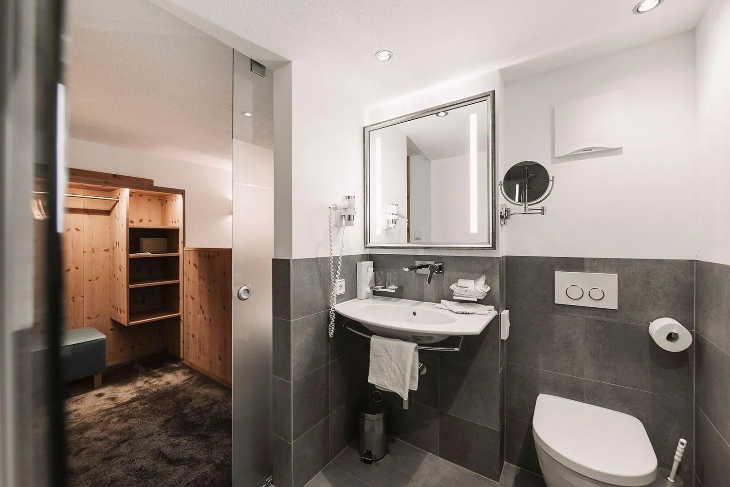 Bathroom in Hotel Piz Buin