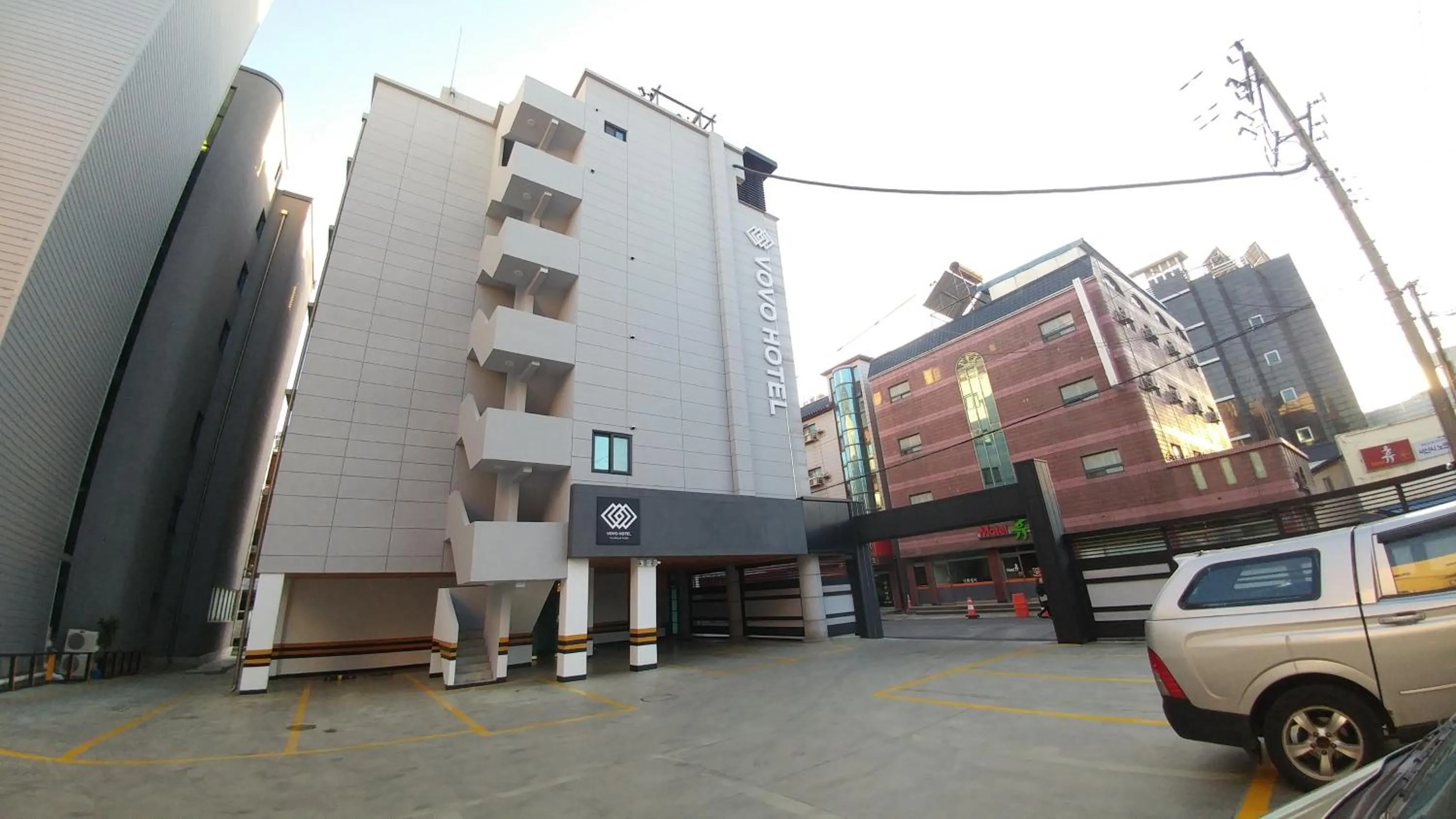 Property building in Vovo Hotel