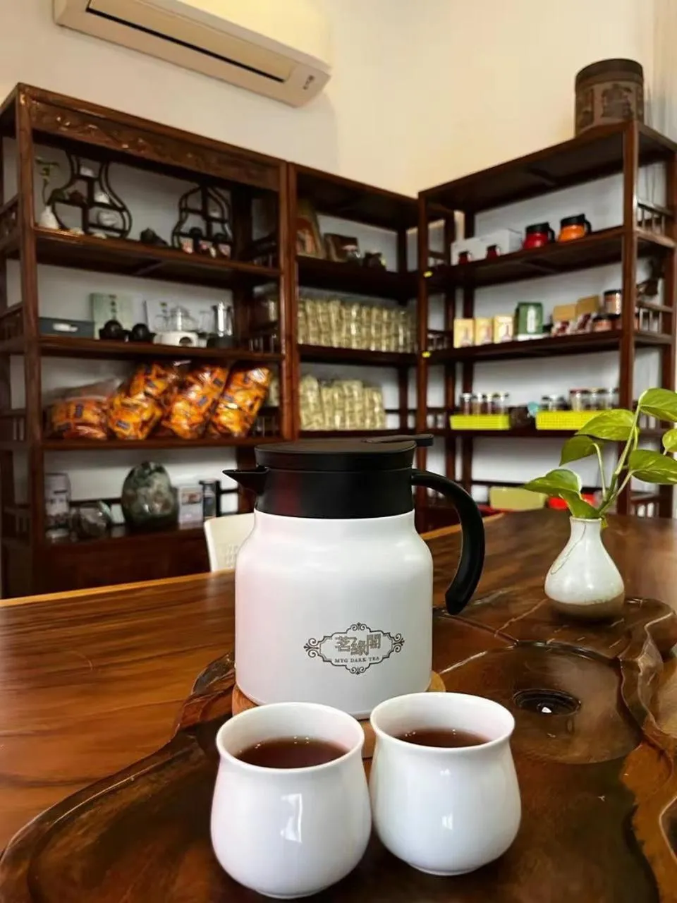 Coffee/tea facilities in S8 Boutique Hotel near KLIA 1 & KLIA 2