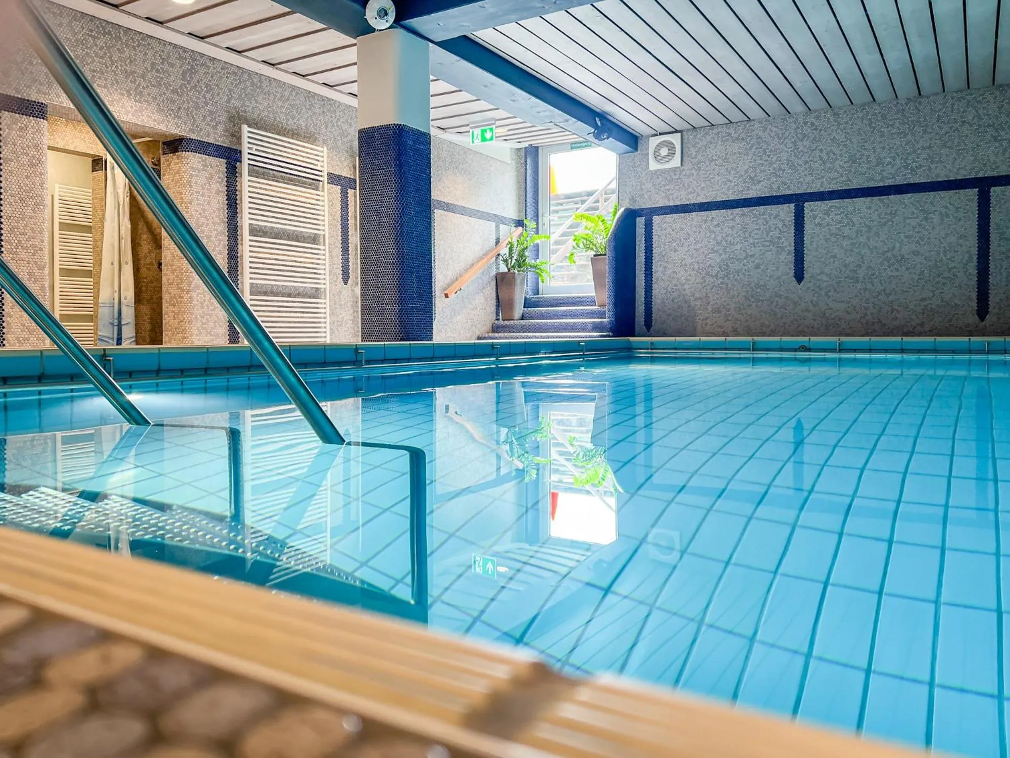 Swimming pool in Parkhotel Sonnenhof