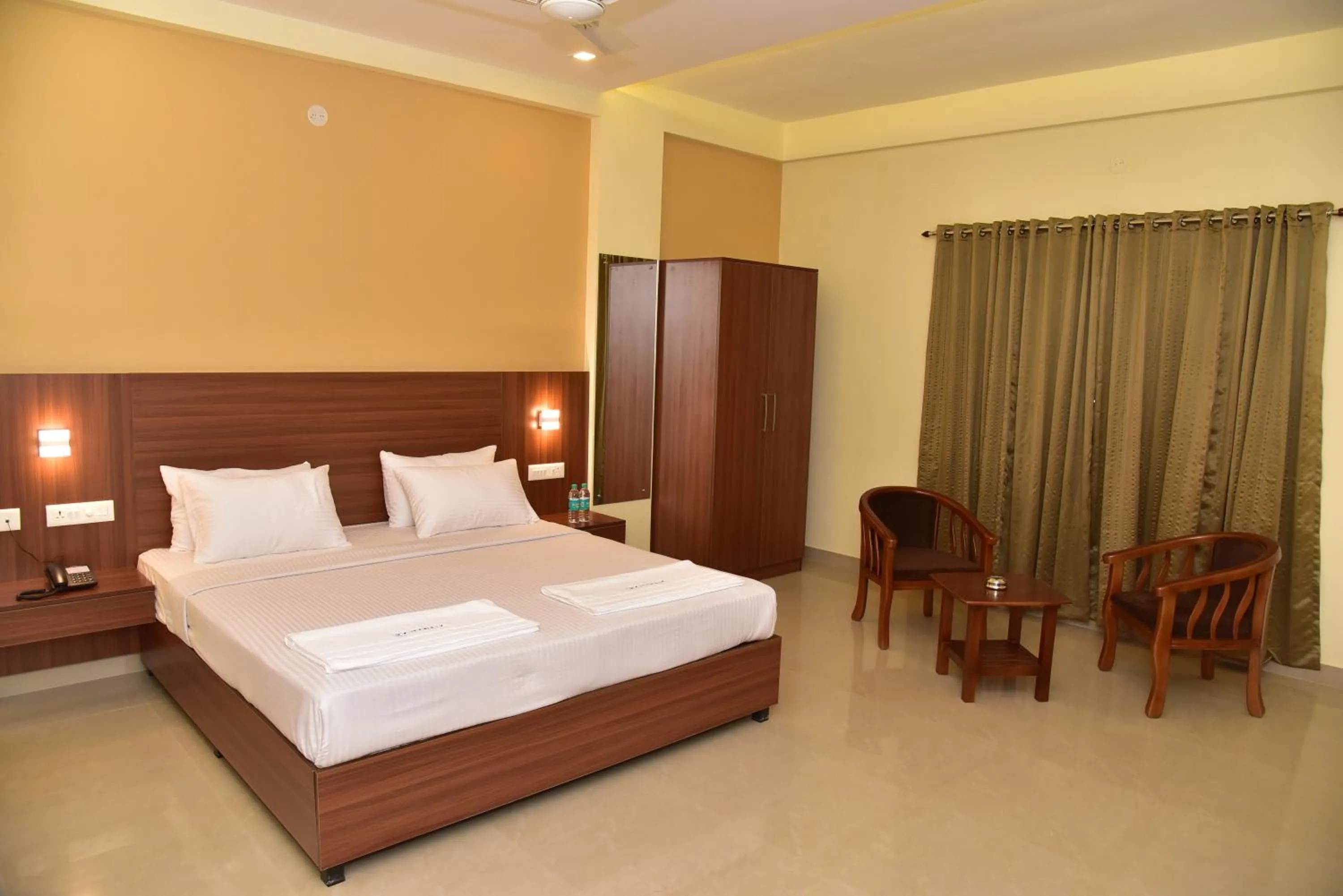 Bedroom, Bed in Hotel Citywalk Residency