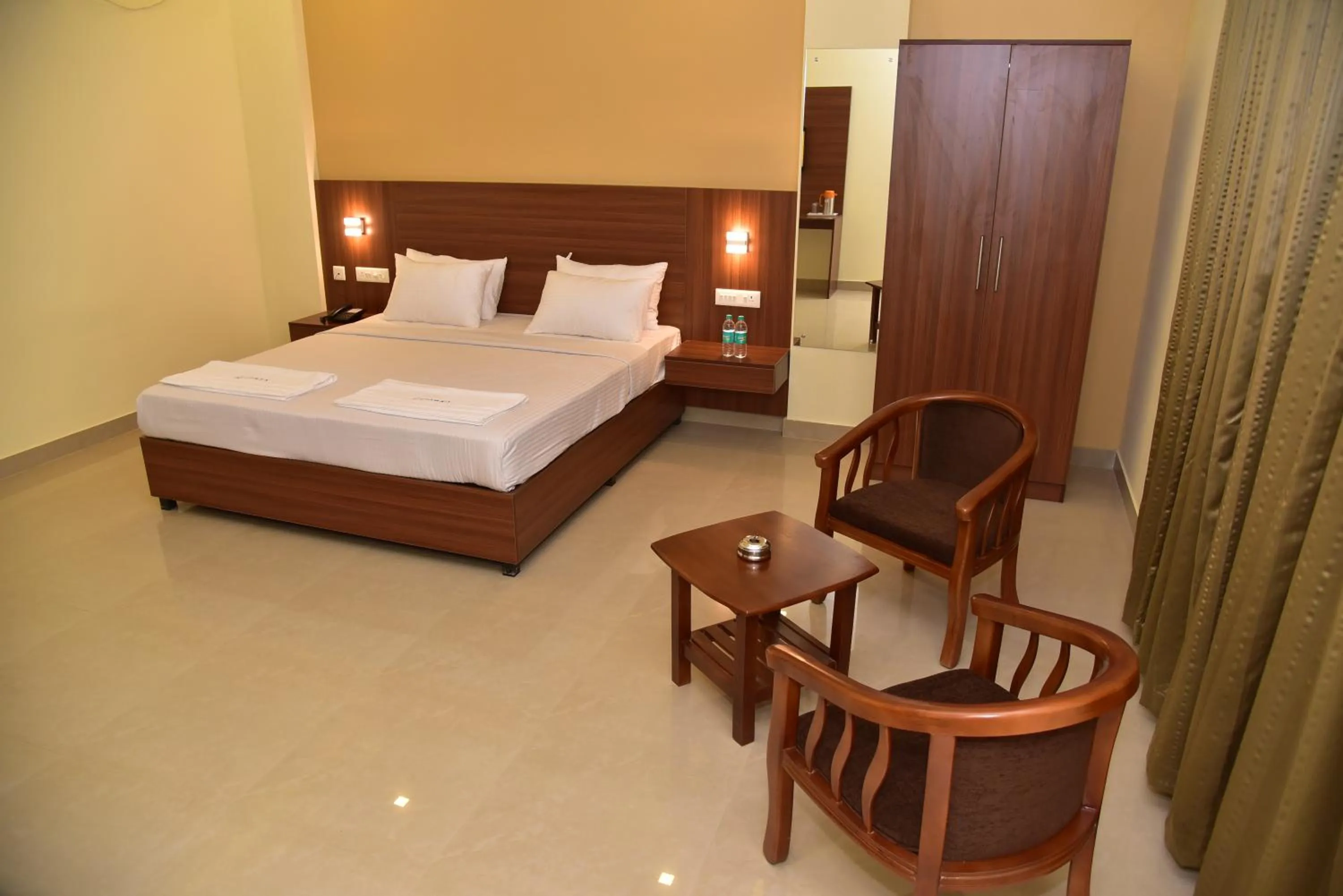 Bedroom, Bed in Hotel Citywalk Residency