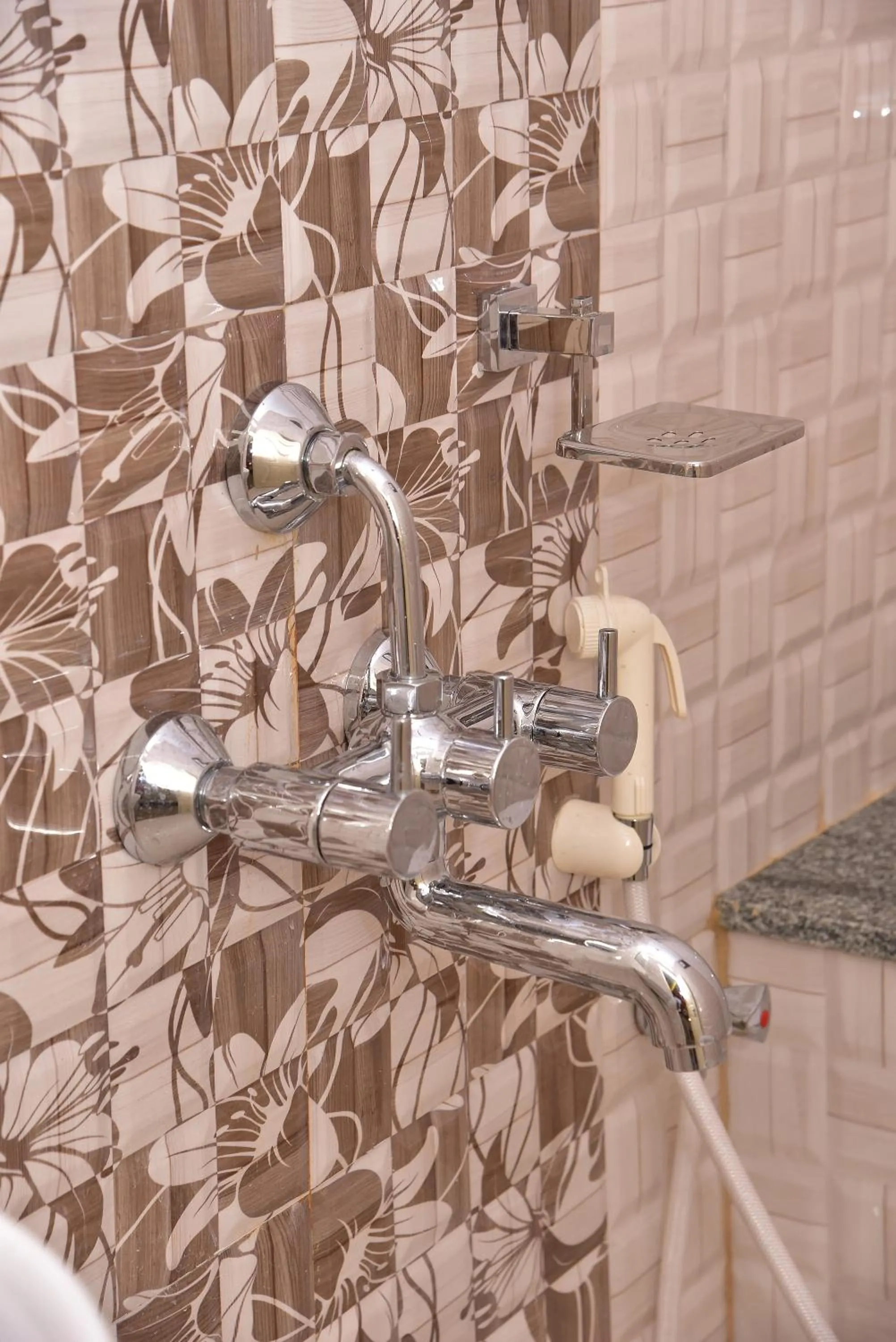 Bathroom in Hotel Citywalk Residency