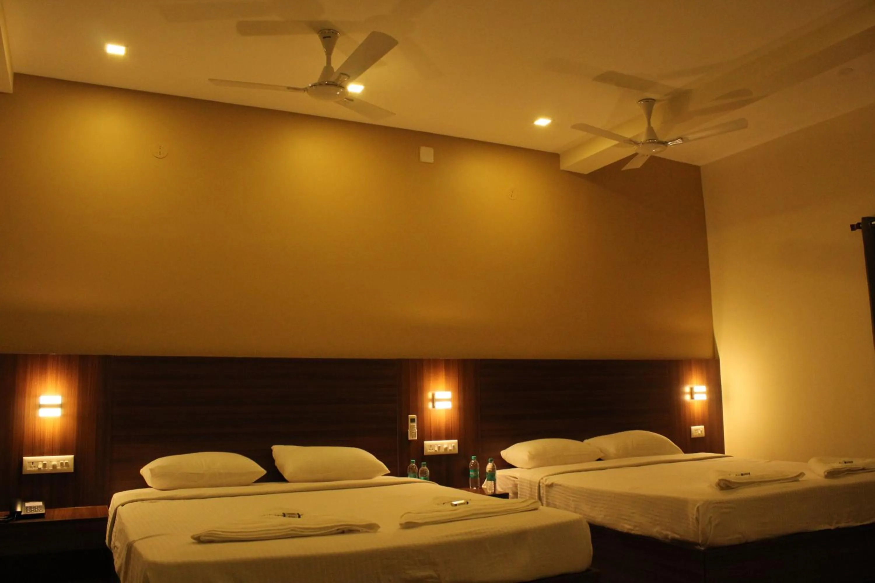 Bedroom, Bed in Hotel Citywalk Residency
