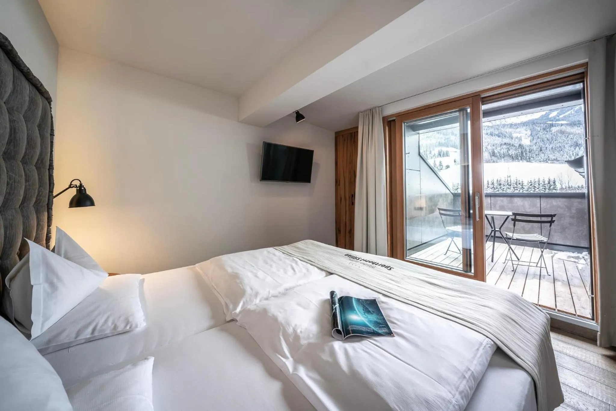 Photo of the whole room, Bed in Dolomiten Residenz - Sporthotel Sillian