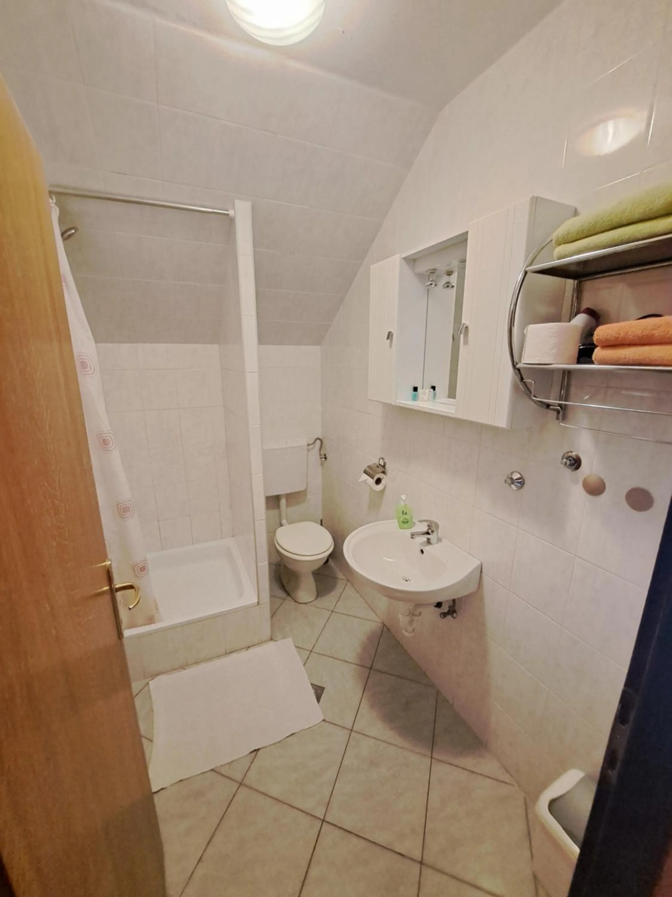 Bathroom in St George B&B