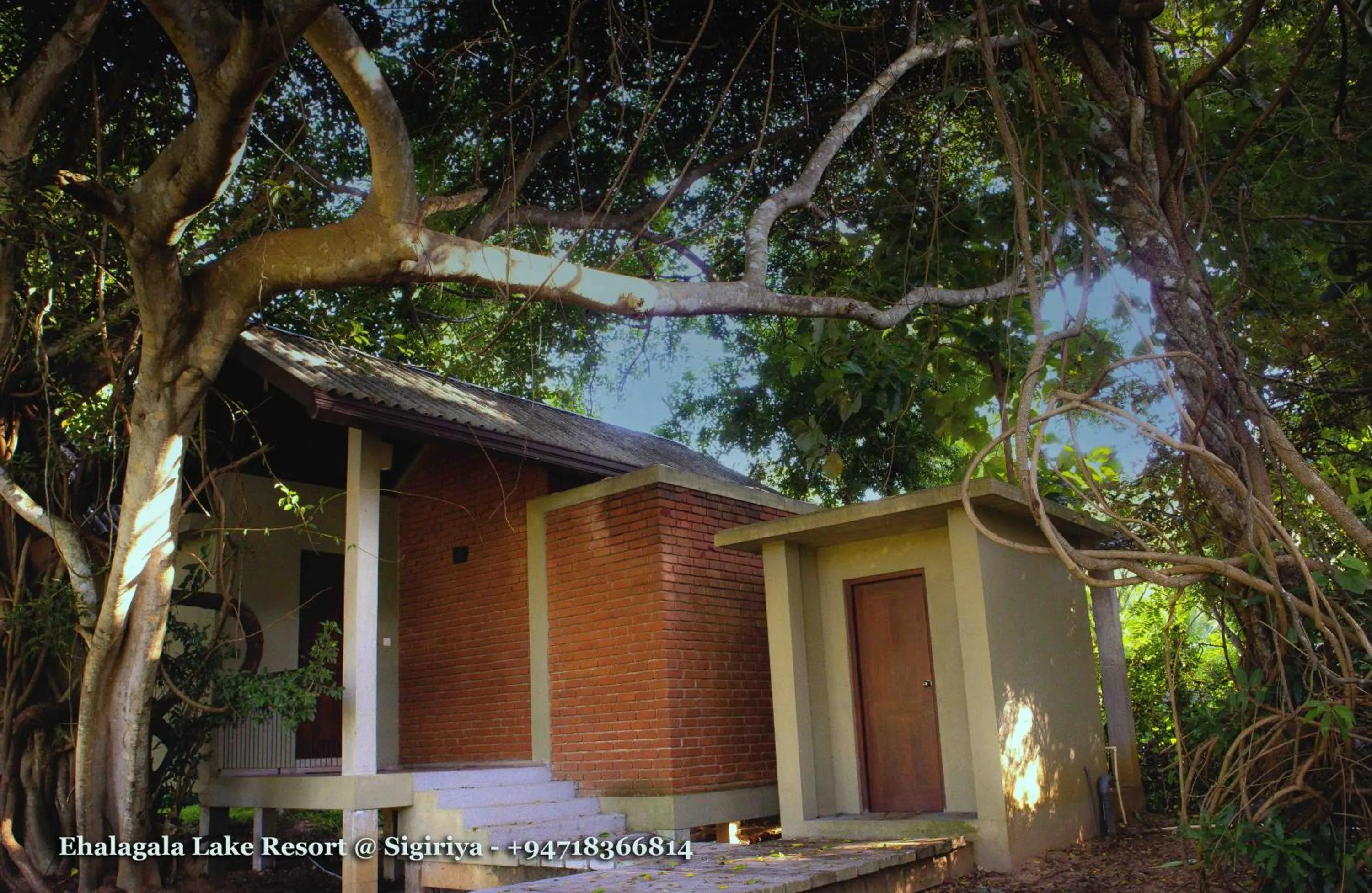 Property building in Ehalagala Lake Resort