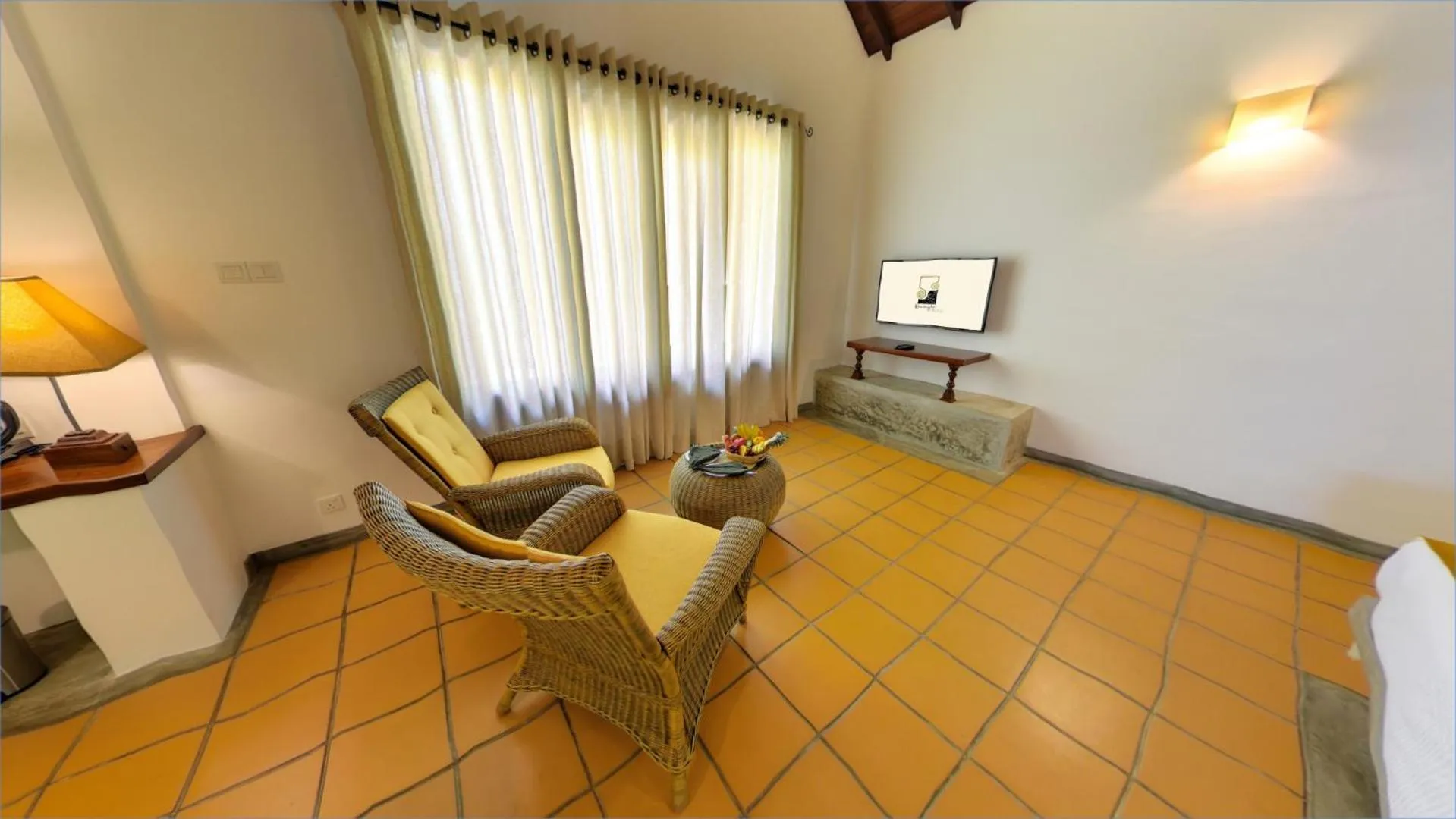 Balcony/Terrace in Ehalagala Lake Resort