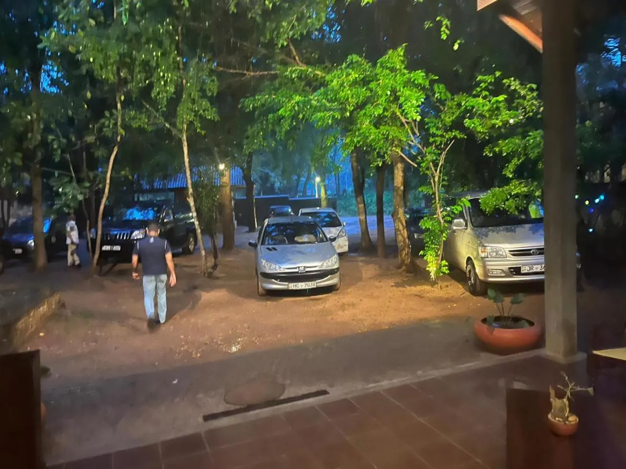 Parking in Ehalagala Lake Resort
