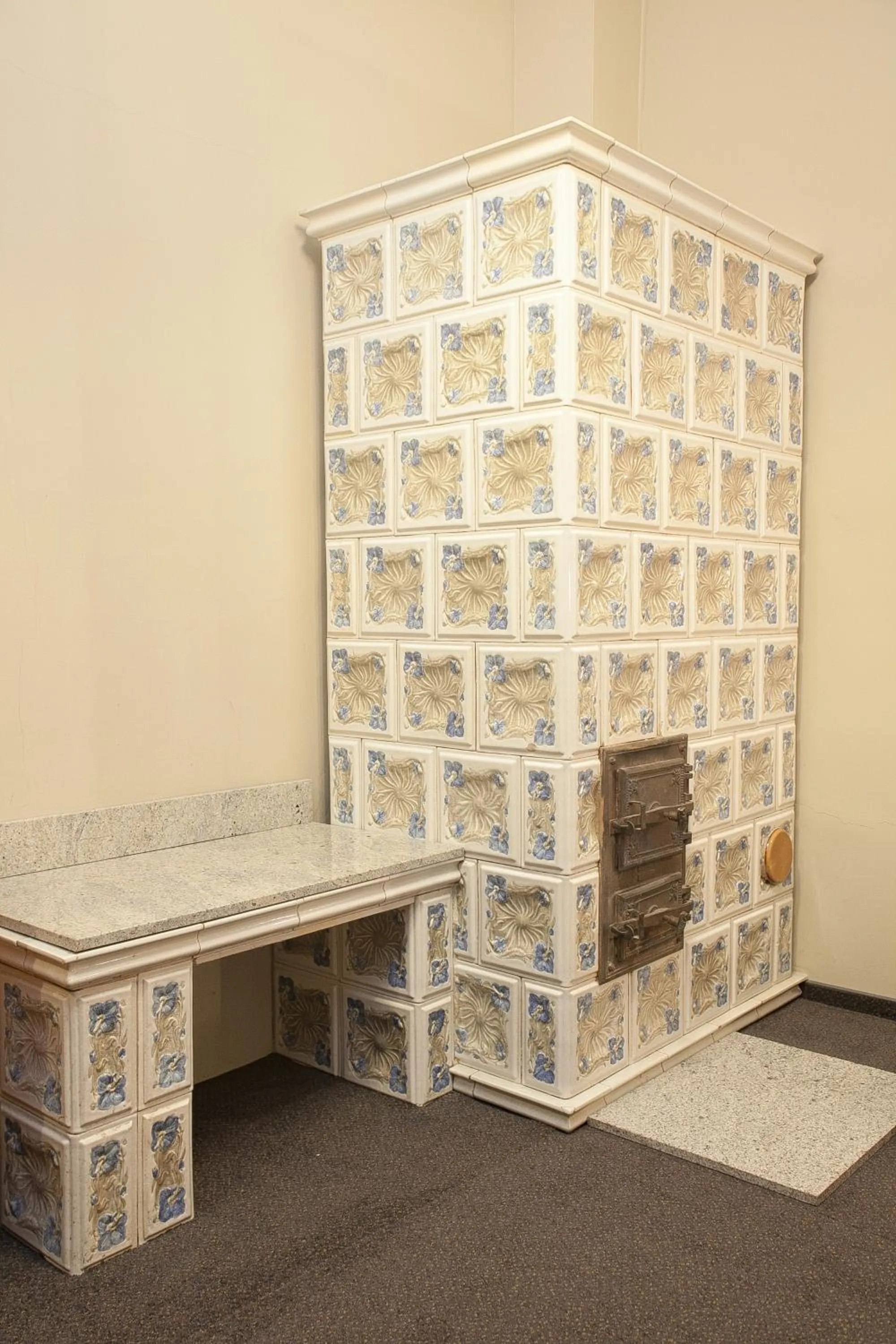 Photo of the whole room in H31