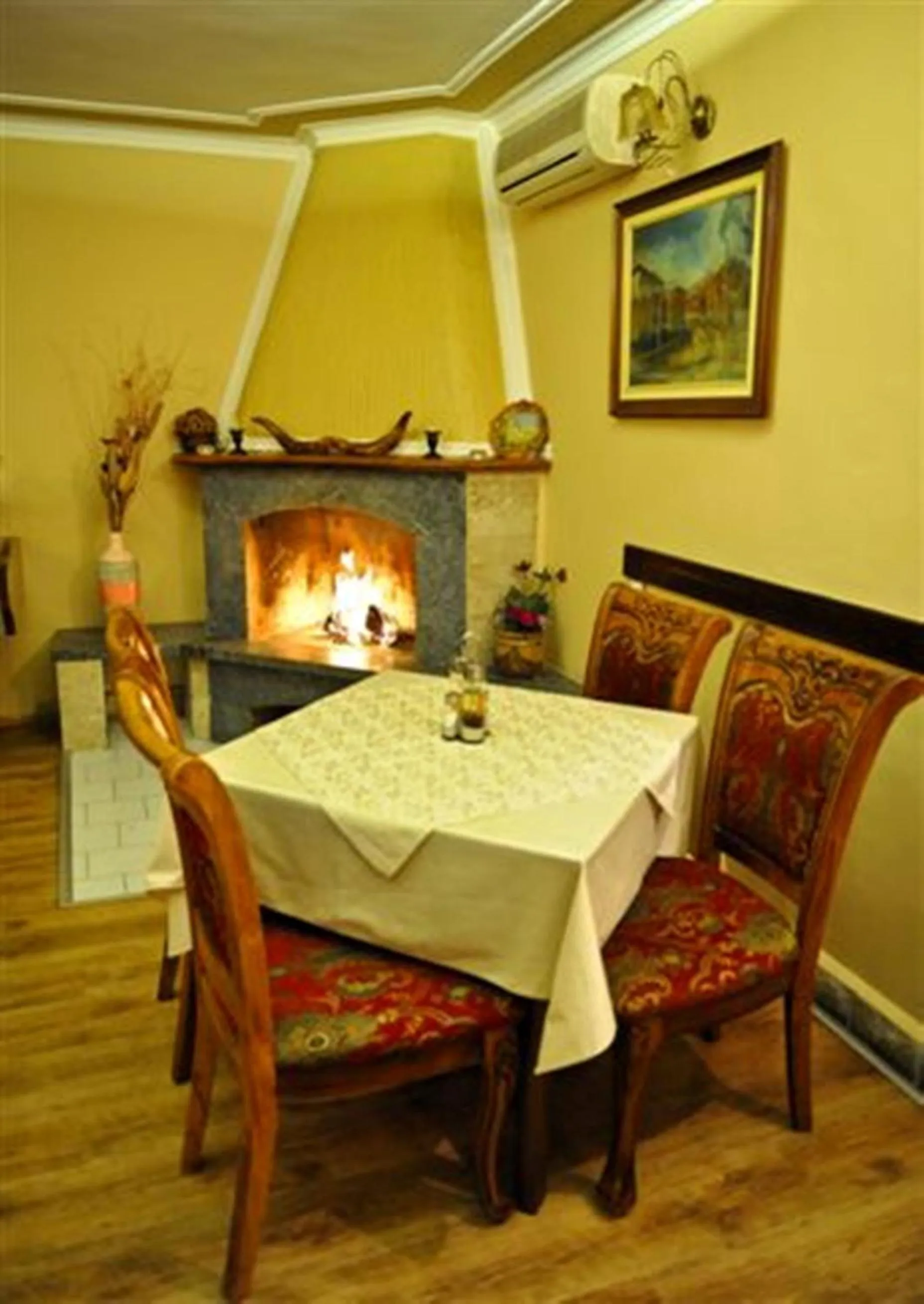 Restaurant/places to eat in Hotel Evropa