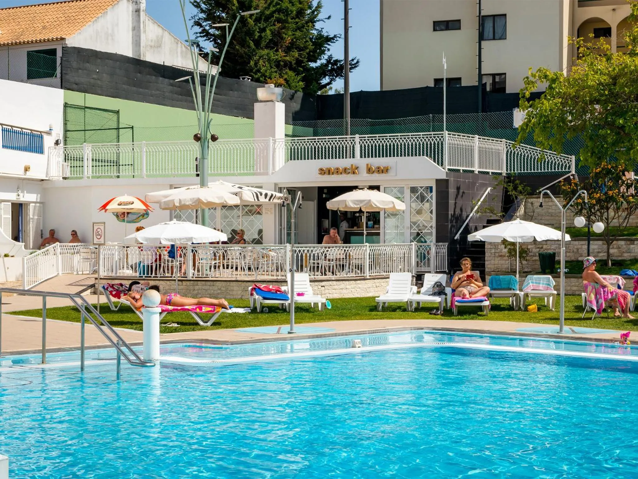 Property building in Tropical Sol