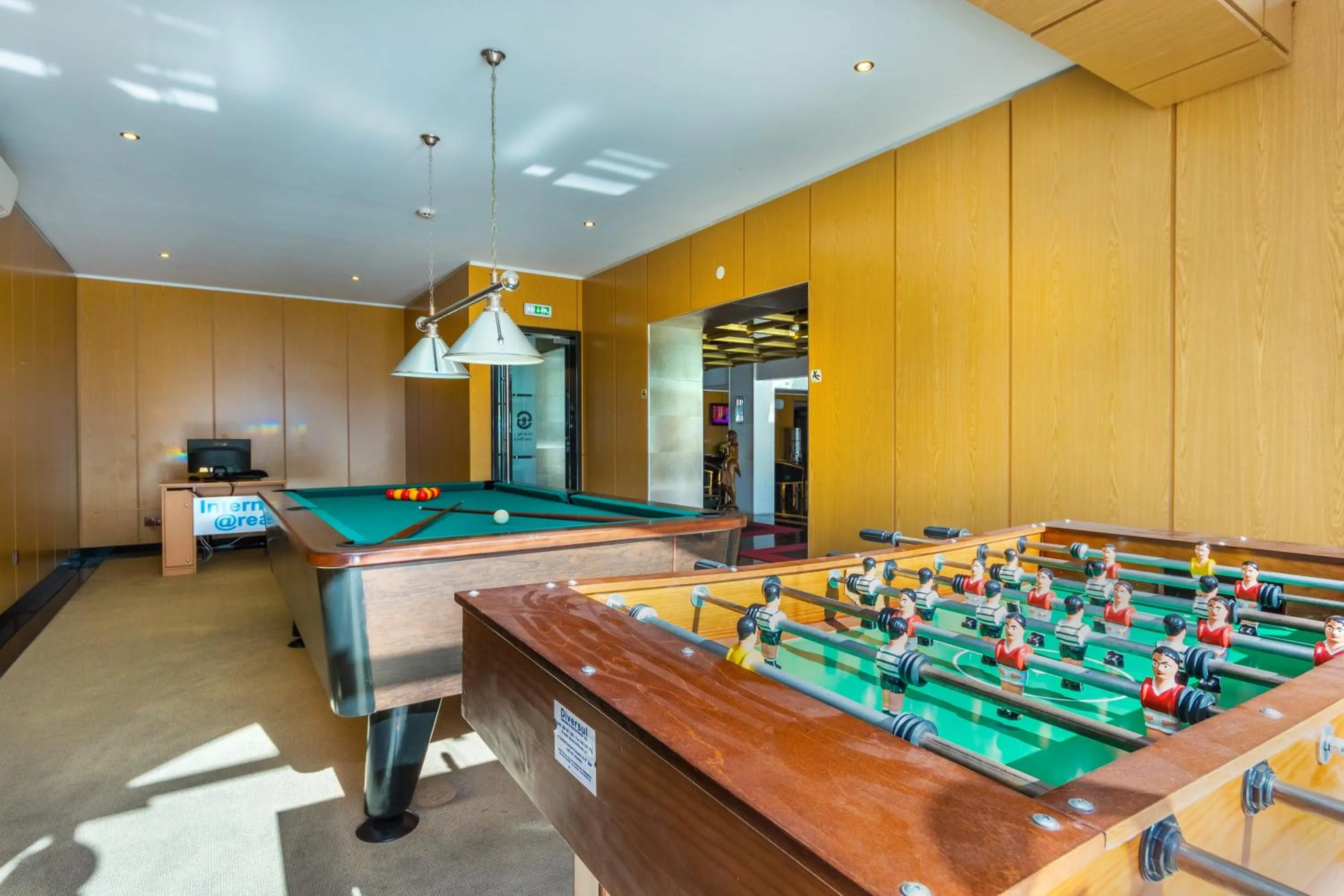 Game Room in Tropical Sol