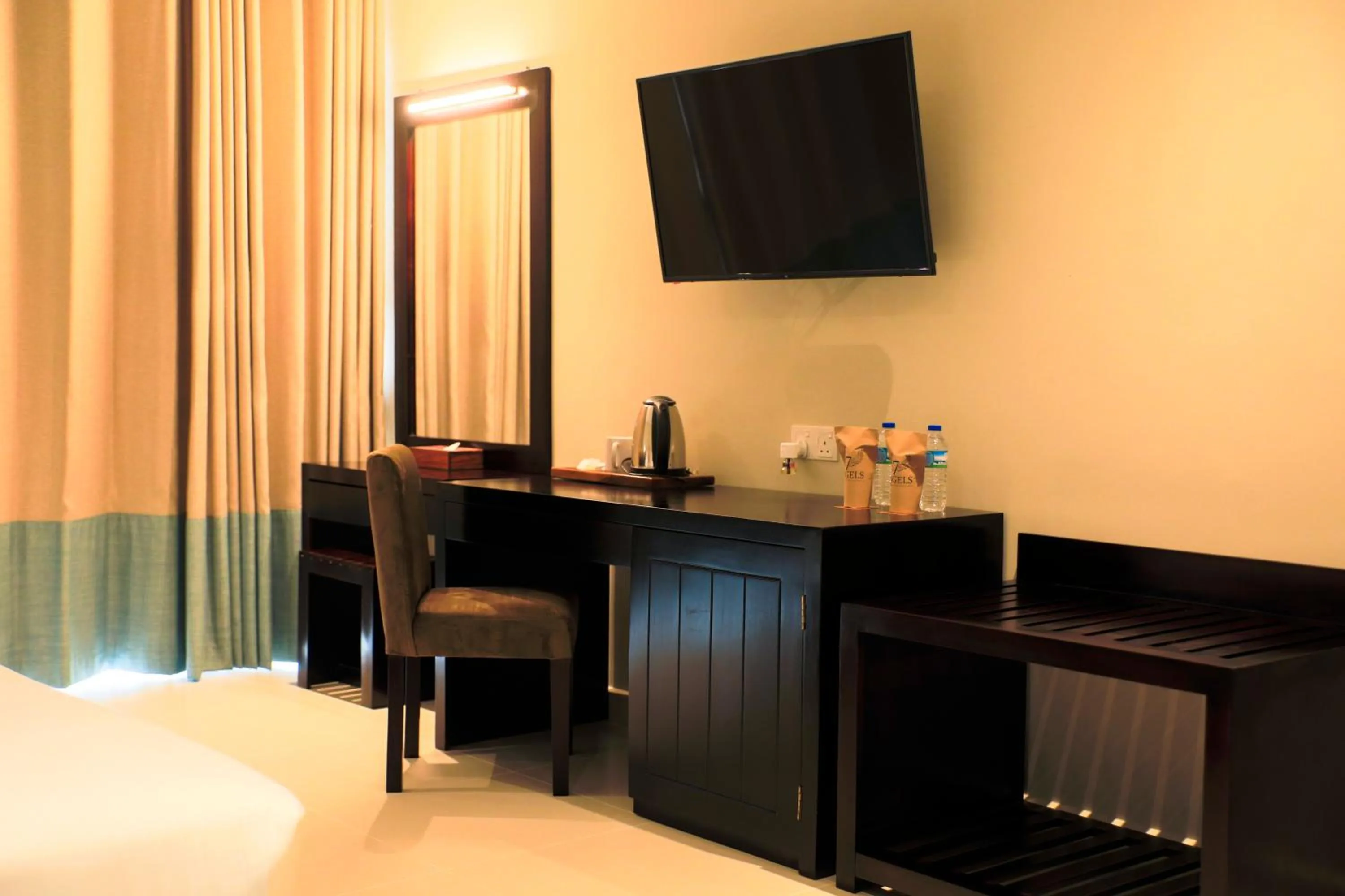 TV and multimedia in Oak Ray Heritage Hotel