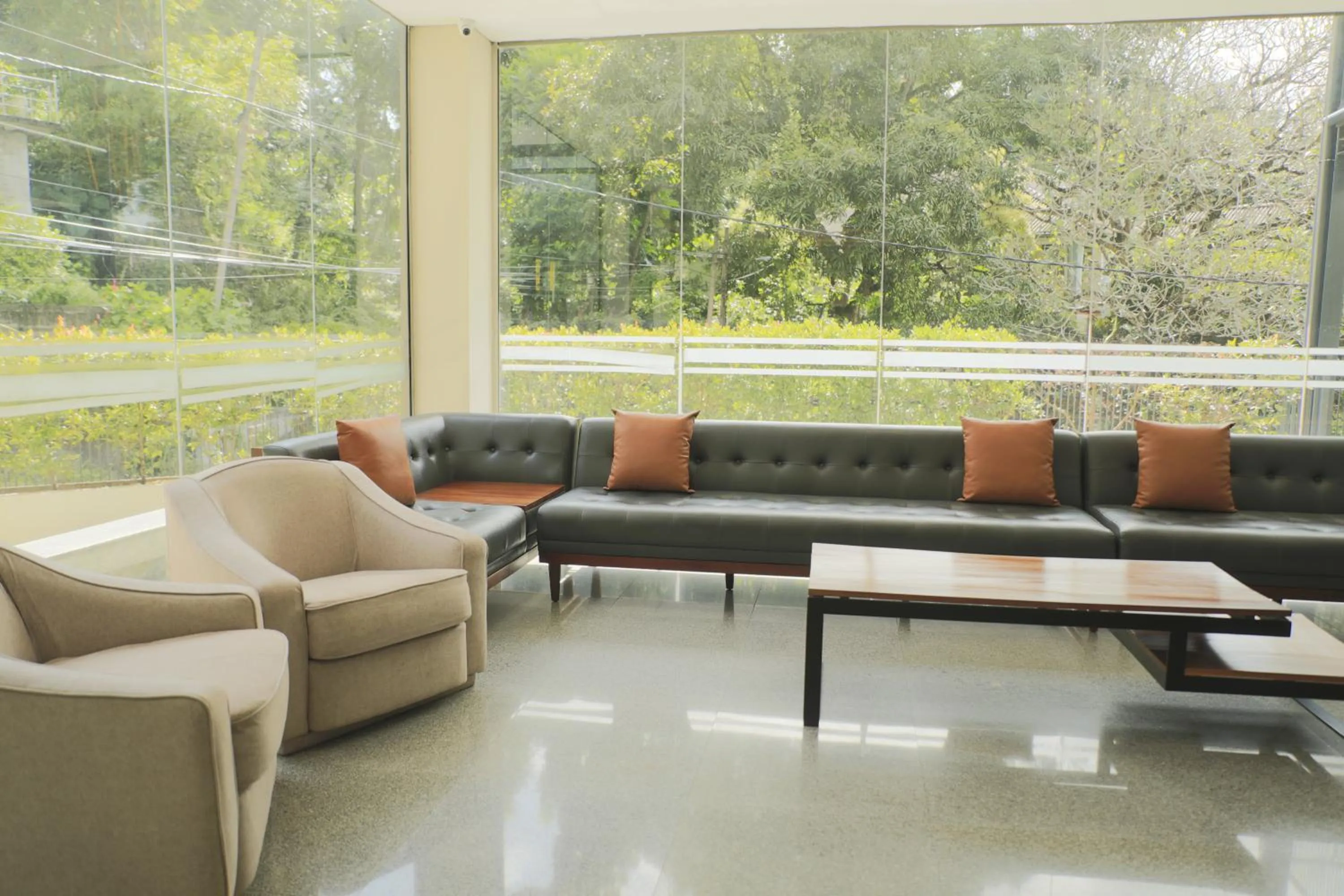 Seating area in Oak Ray Heritage Hotel