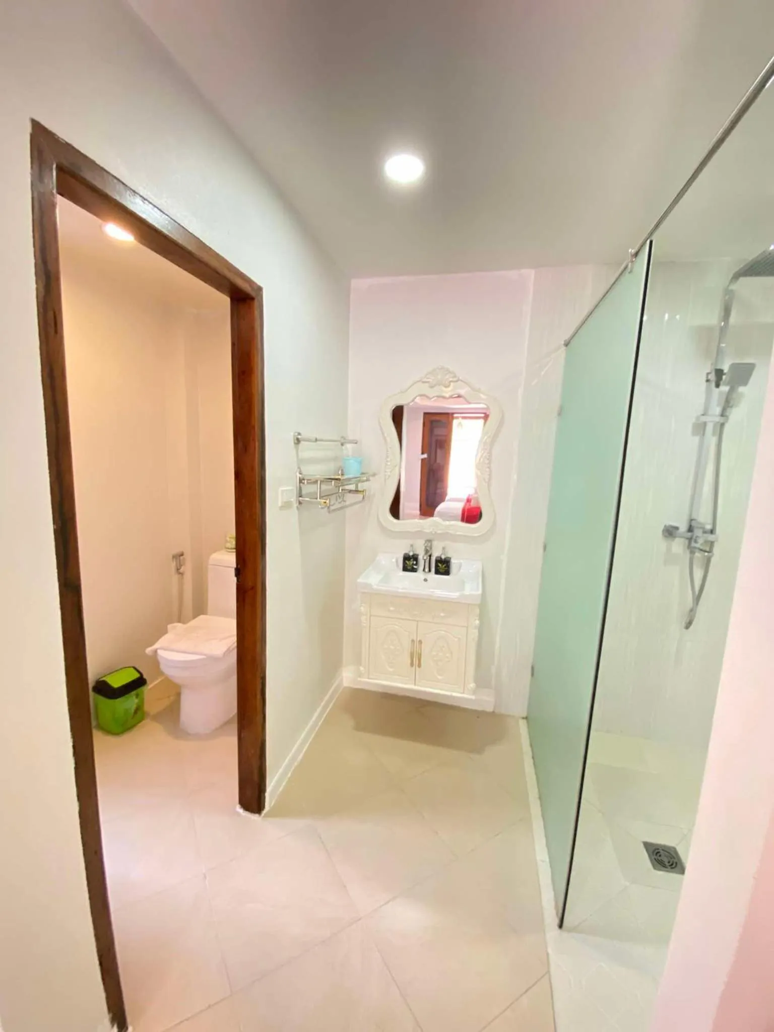 Shower in Luang Prabang Golden Lotus Villa River View