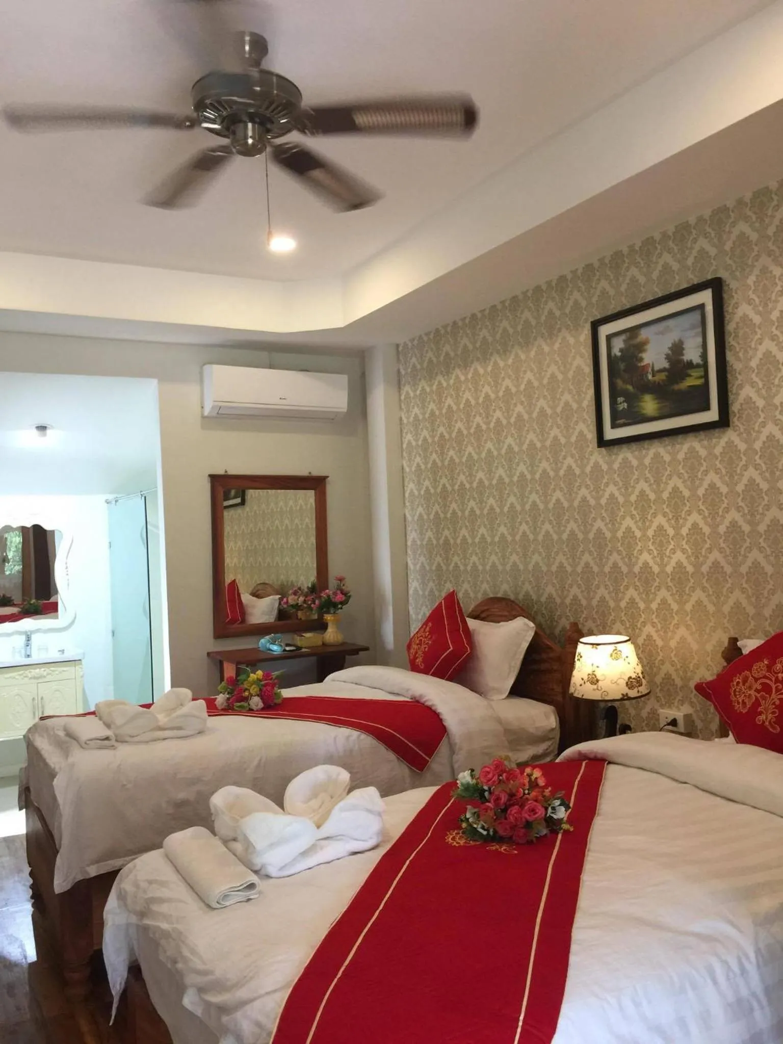 Bed in Golden Lotus Namkhan View