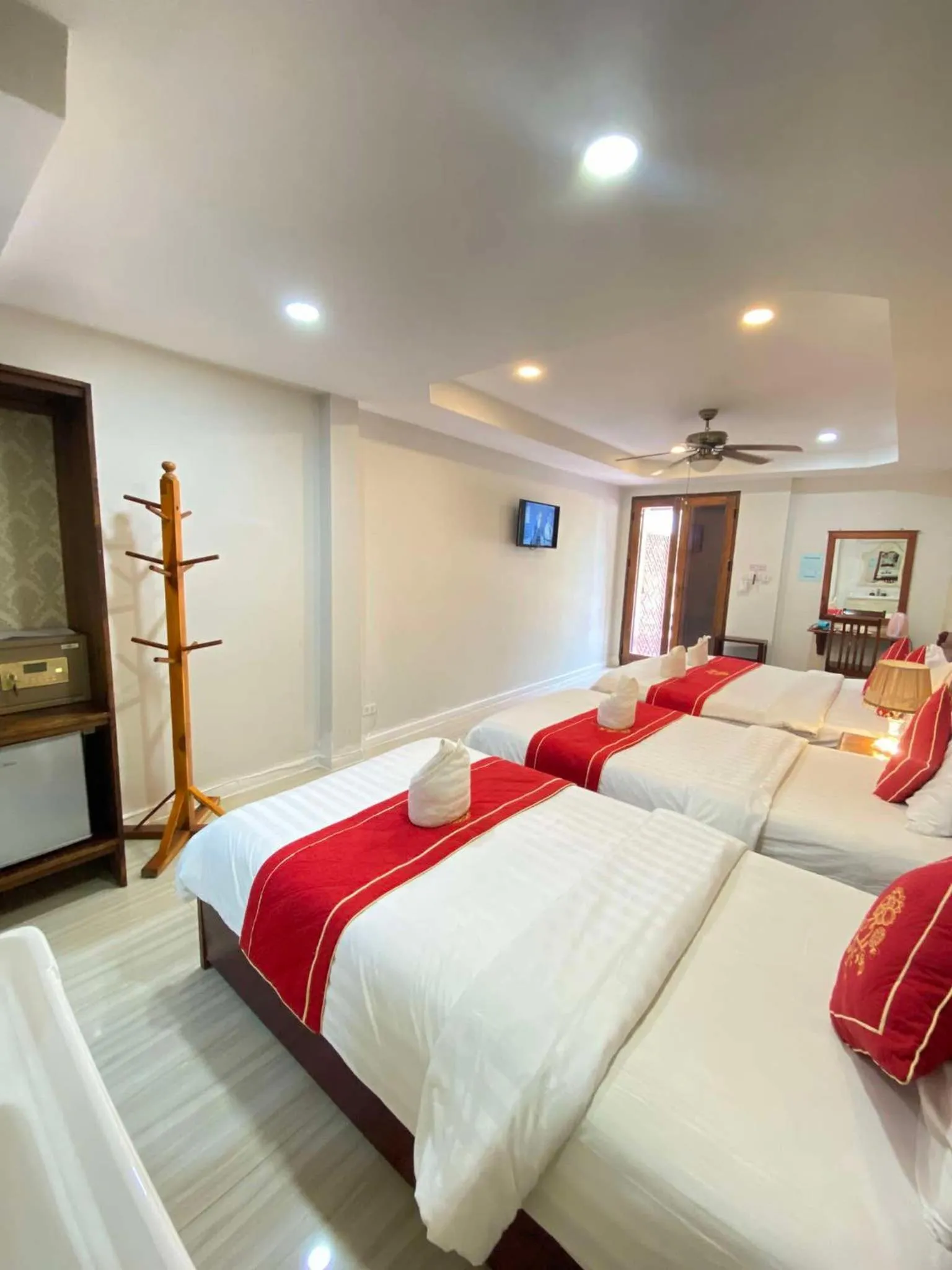 Bed in Luang Prabang Golden Lotus Villa River View