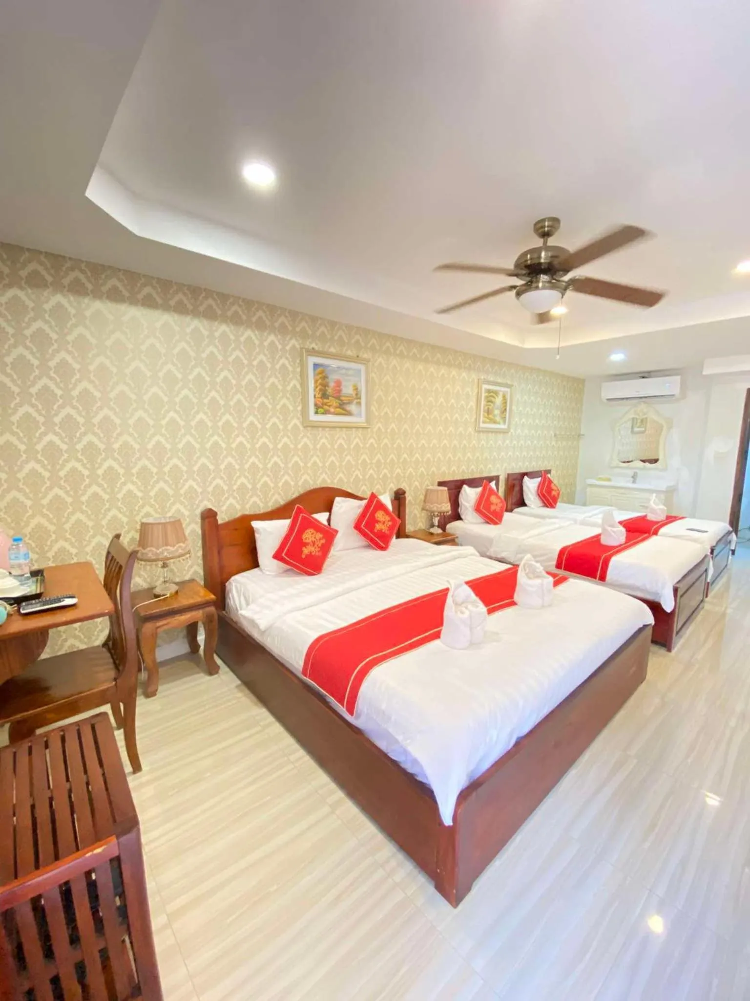 Bedroom, Bed in Luang Prabang Golden Lotus Villa River View