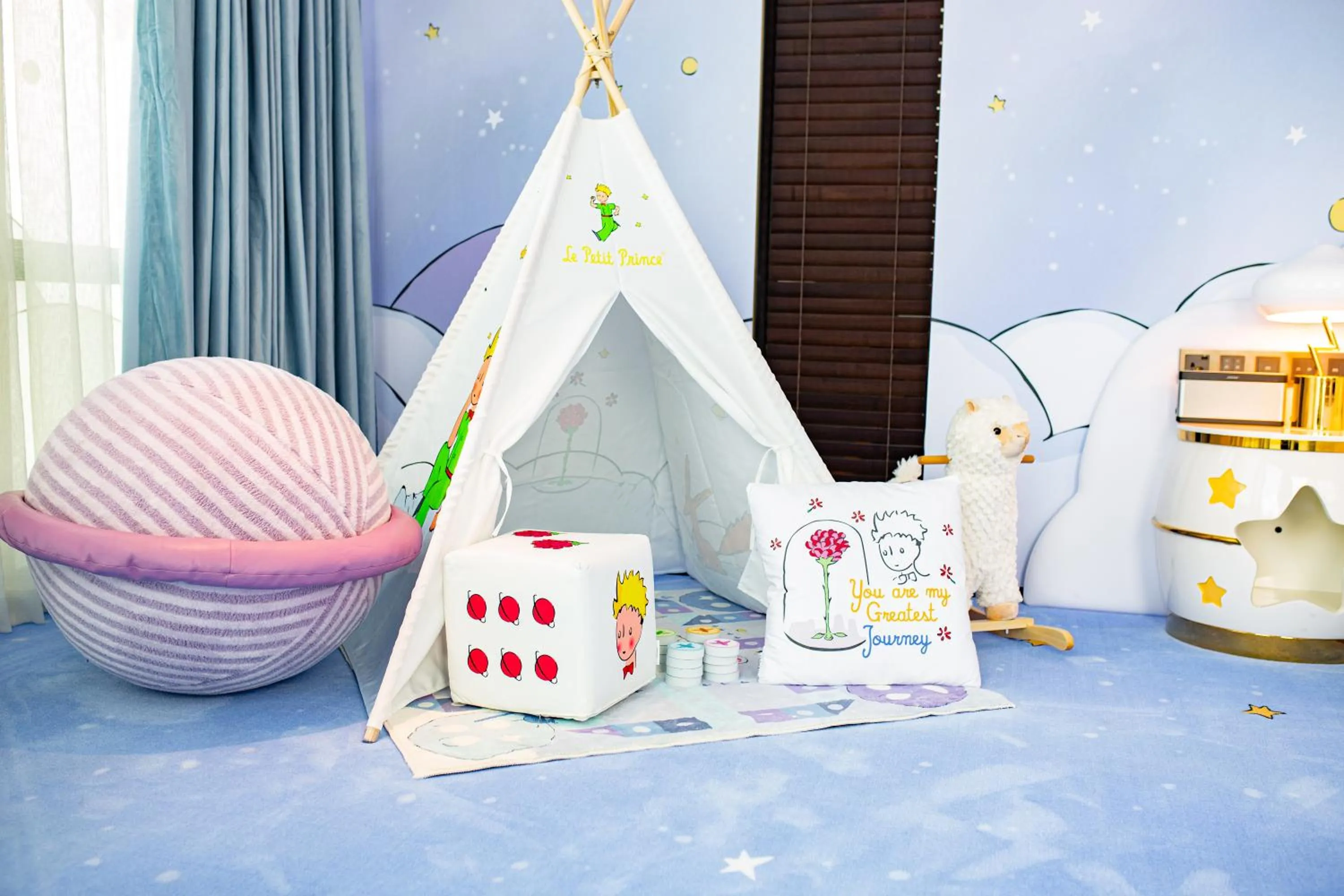 children in Grand Hyatt Changsha