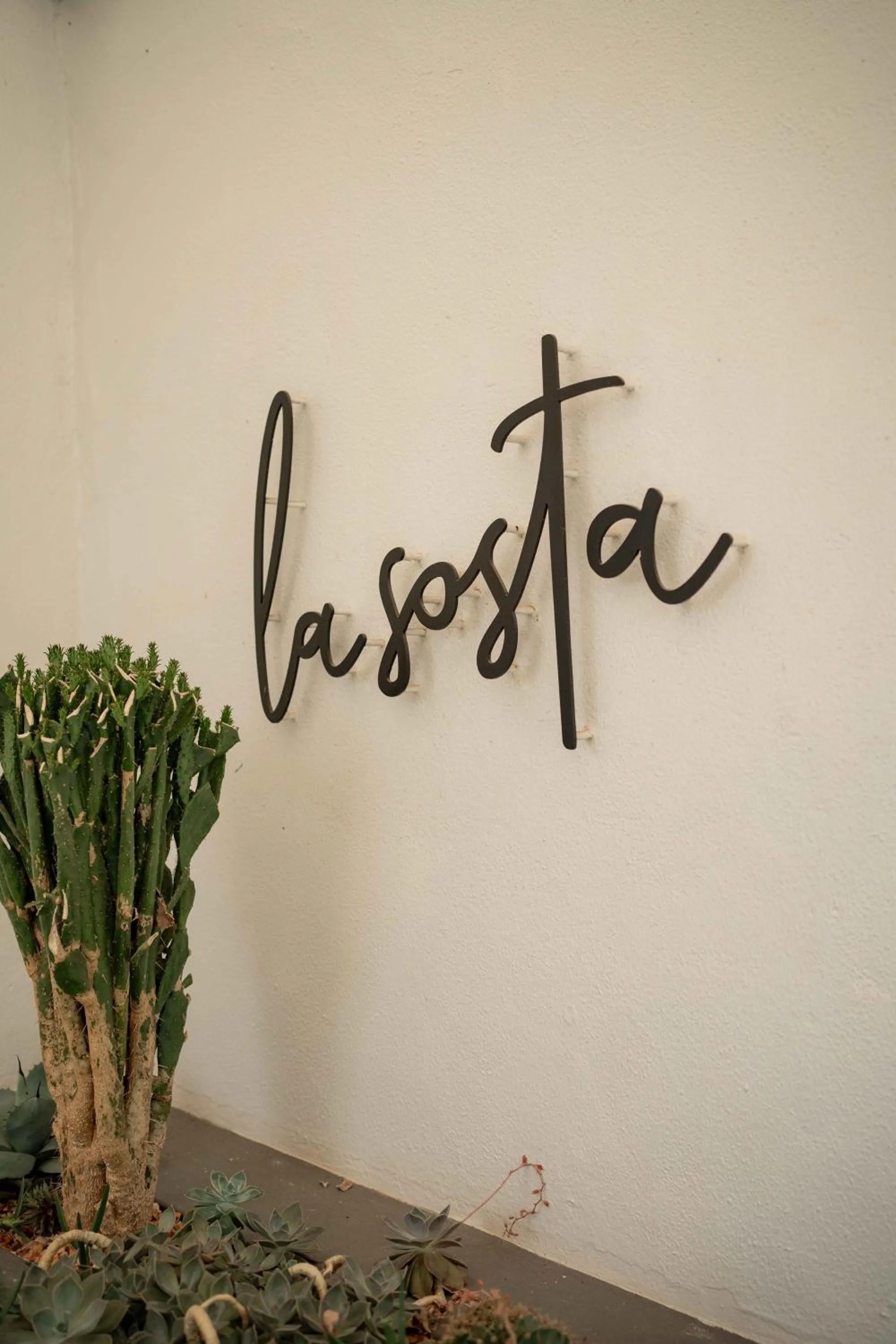 Logo/Certificate/Sign in La Sosta